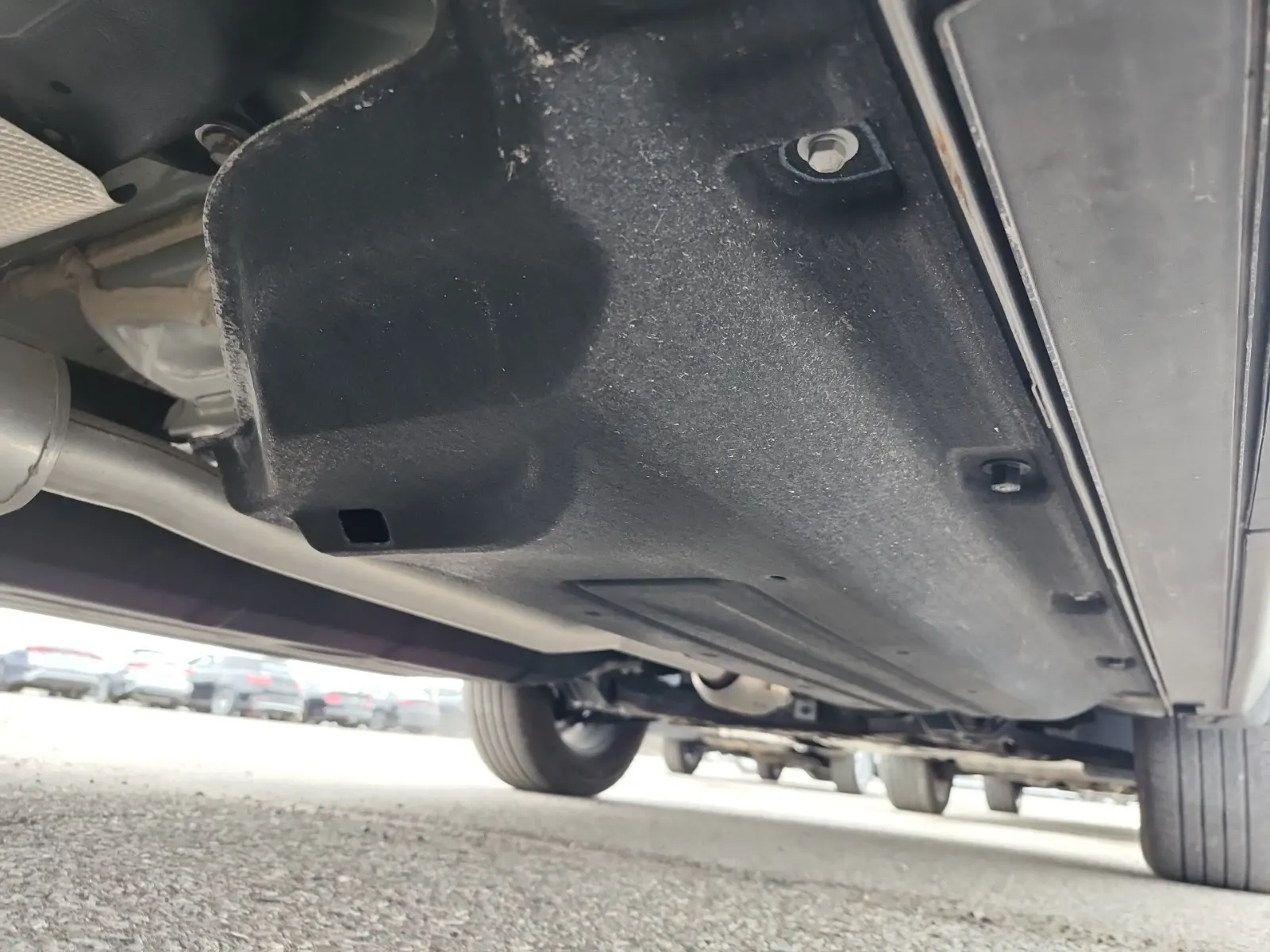 Undercarriage - Passenger Photo