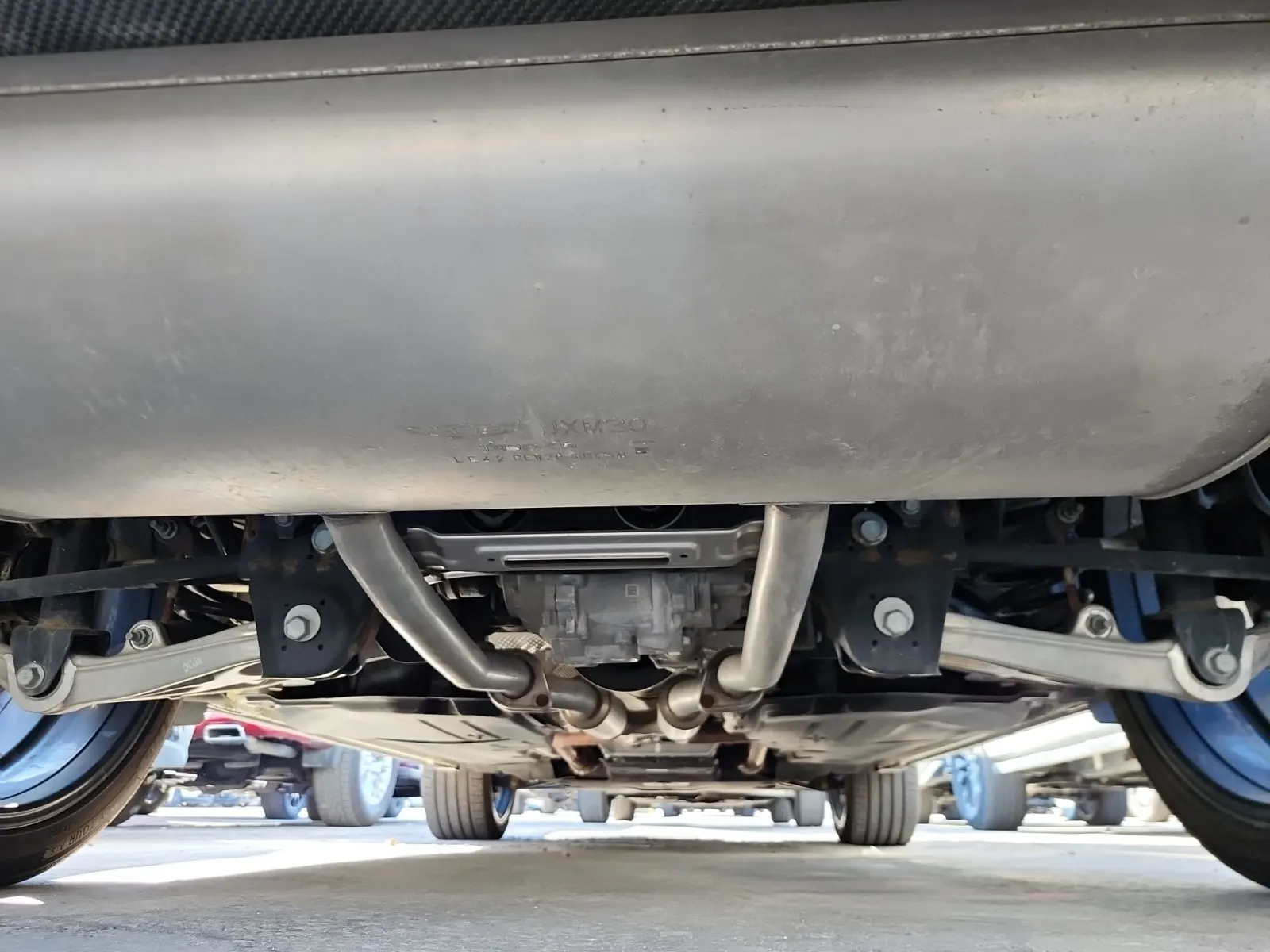 Undercarriage - Rear Photo