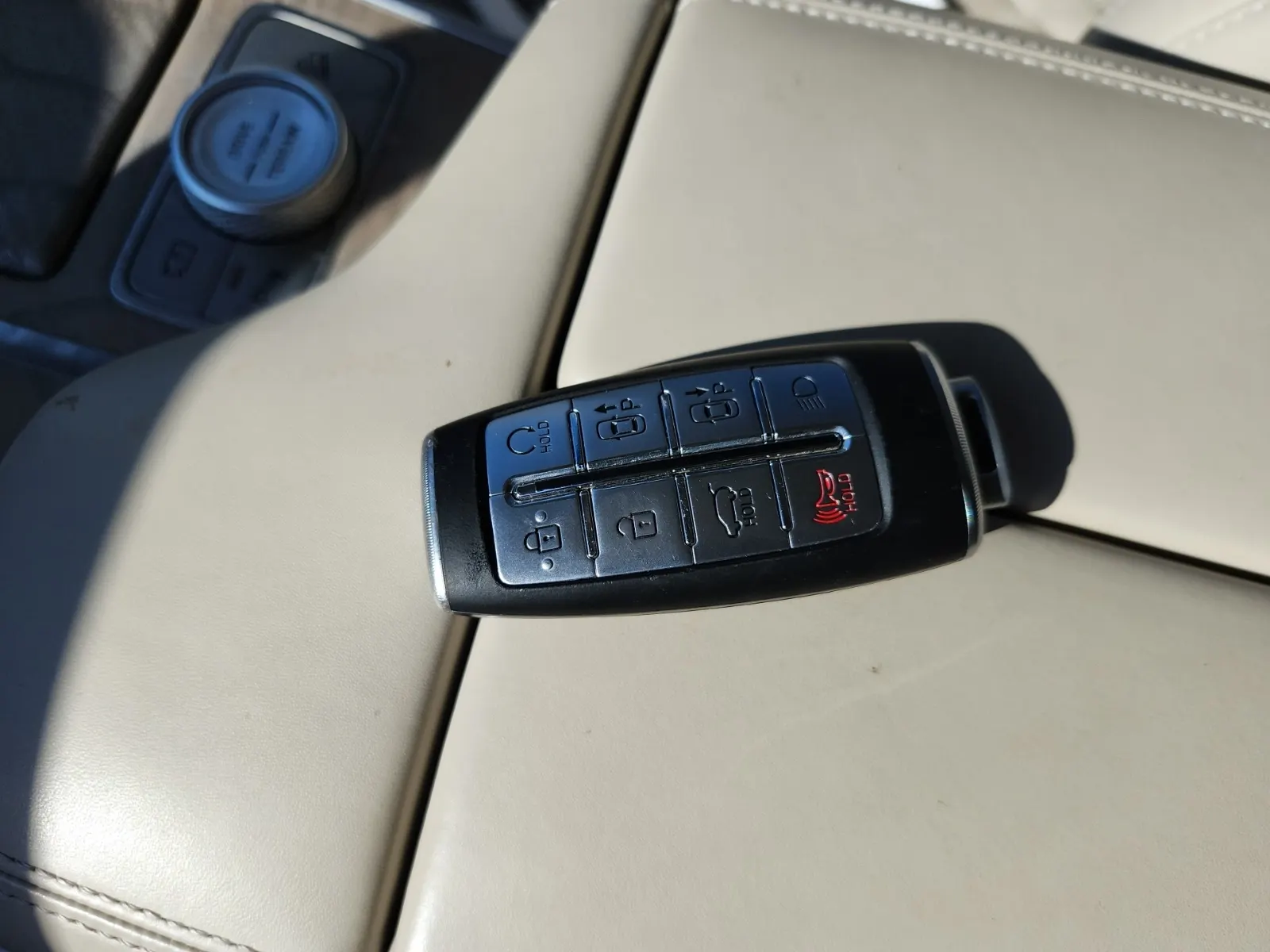 Keys/Fobs/Manual Photo