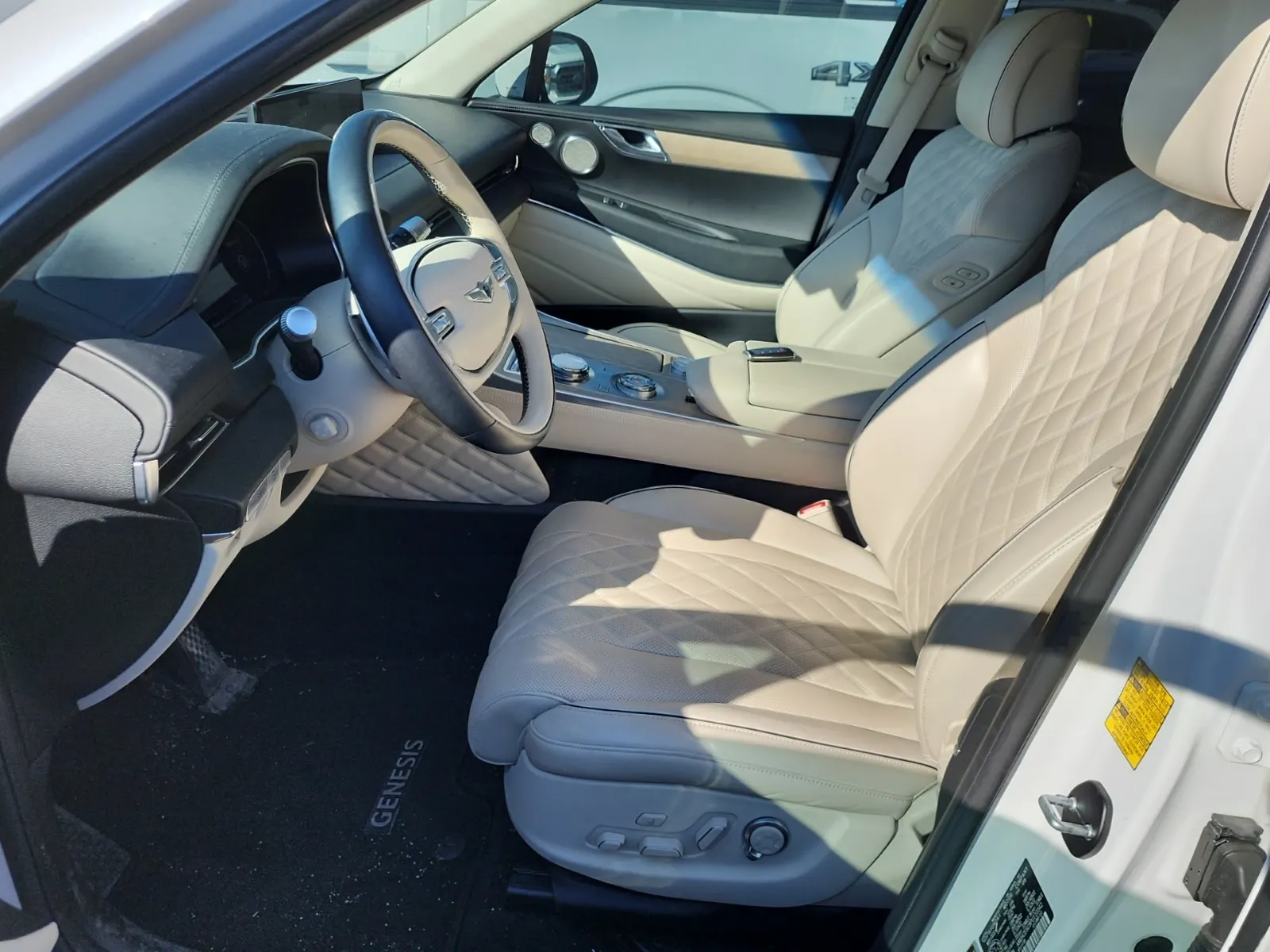 Front Interior Photo