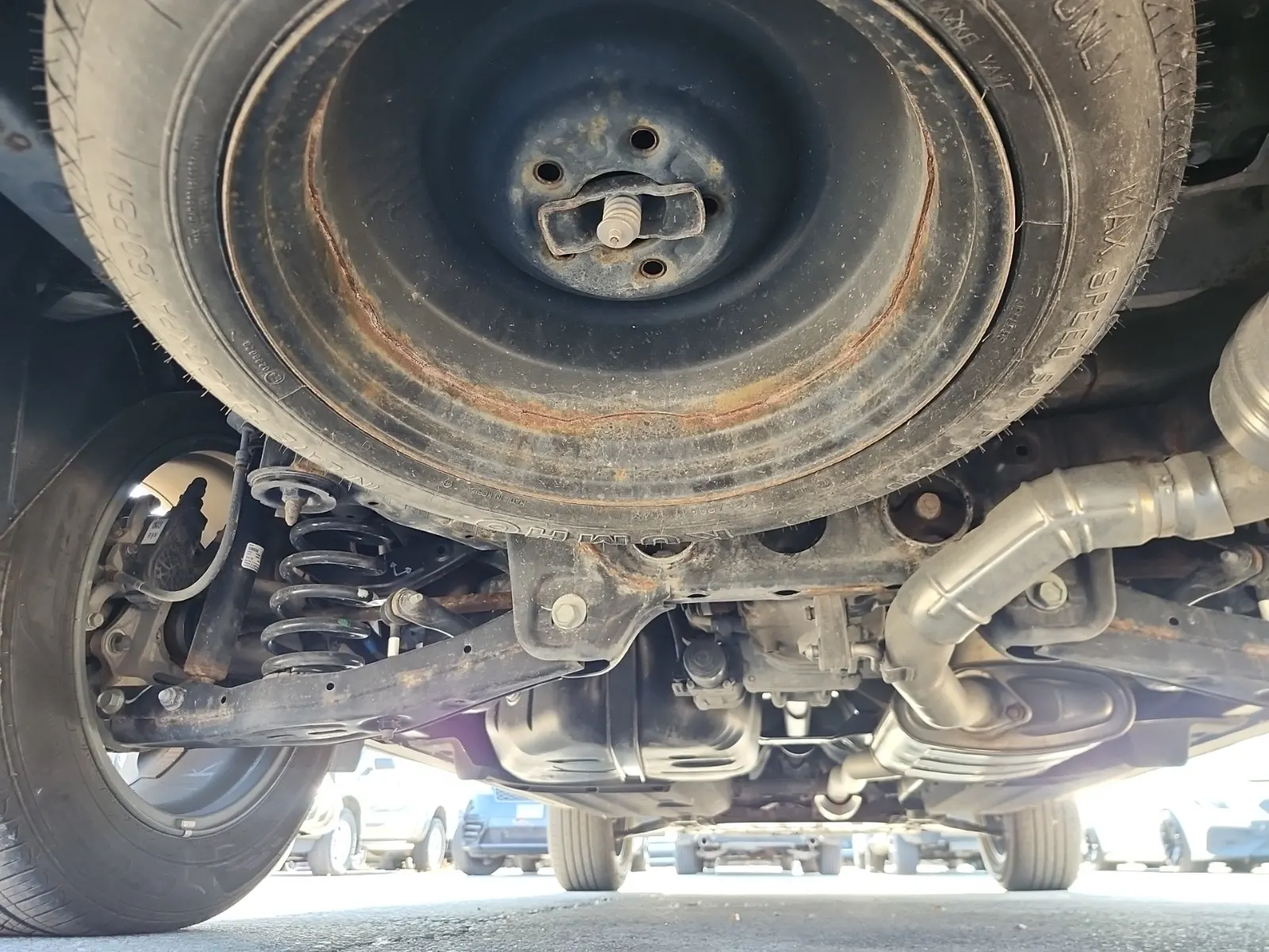 Undercarriage - Rear Photo