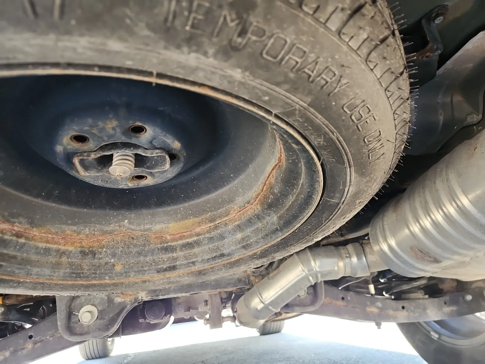Spare Tire & Wheel Photo