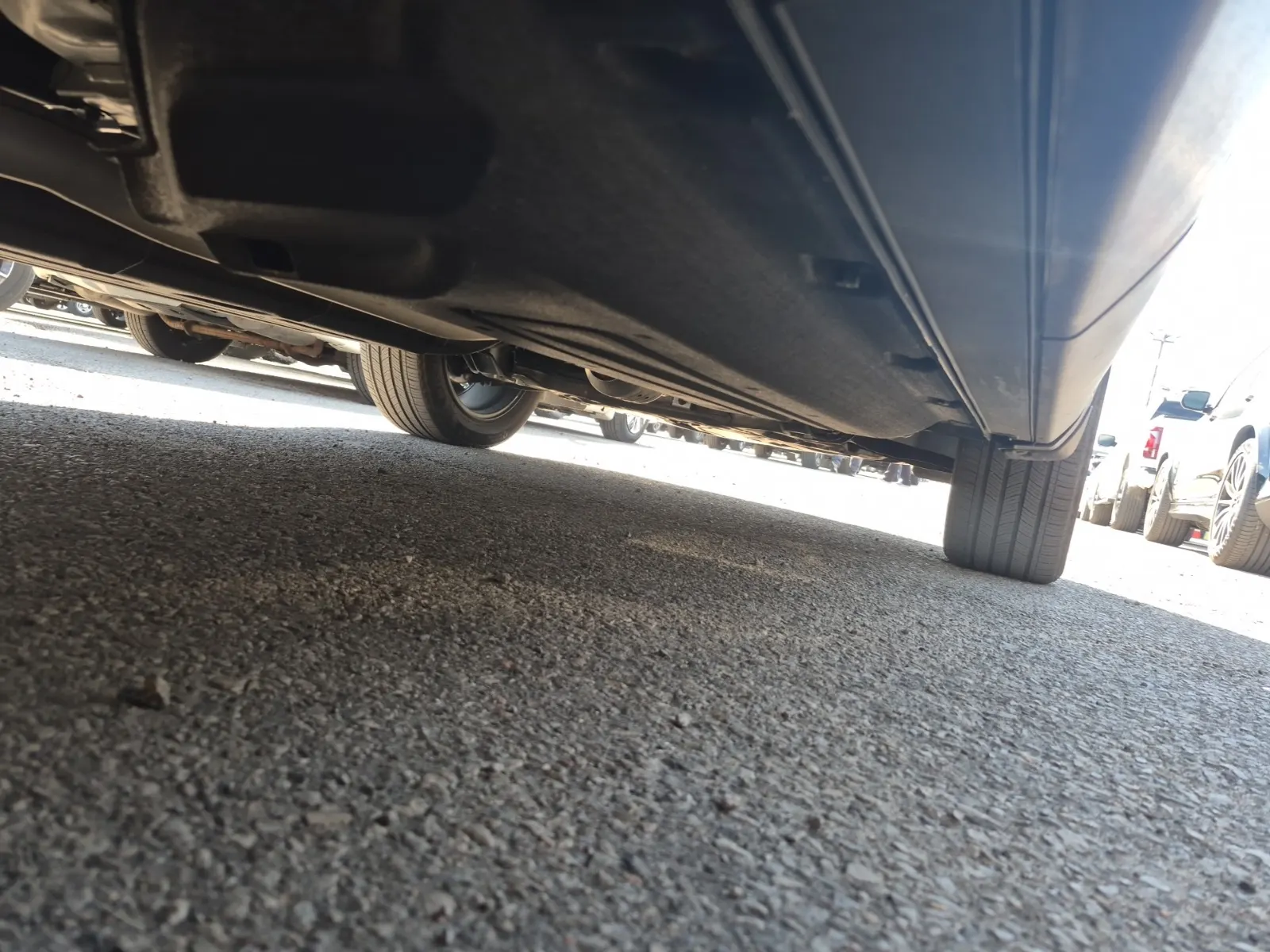 Undercarriage - Passenger Photo