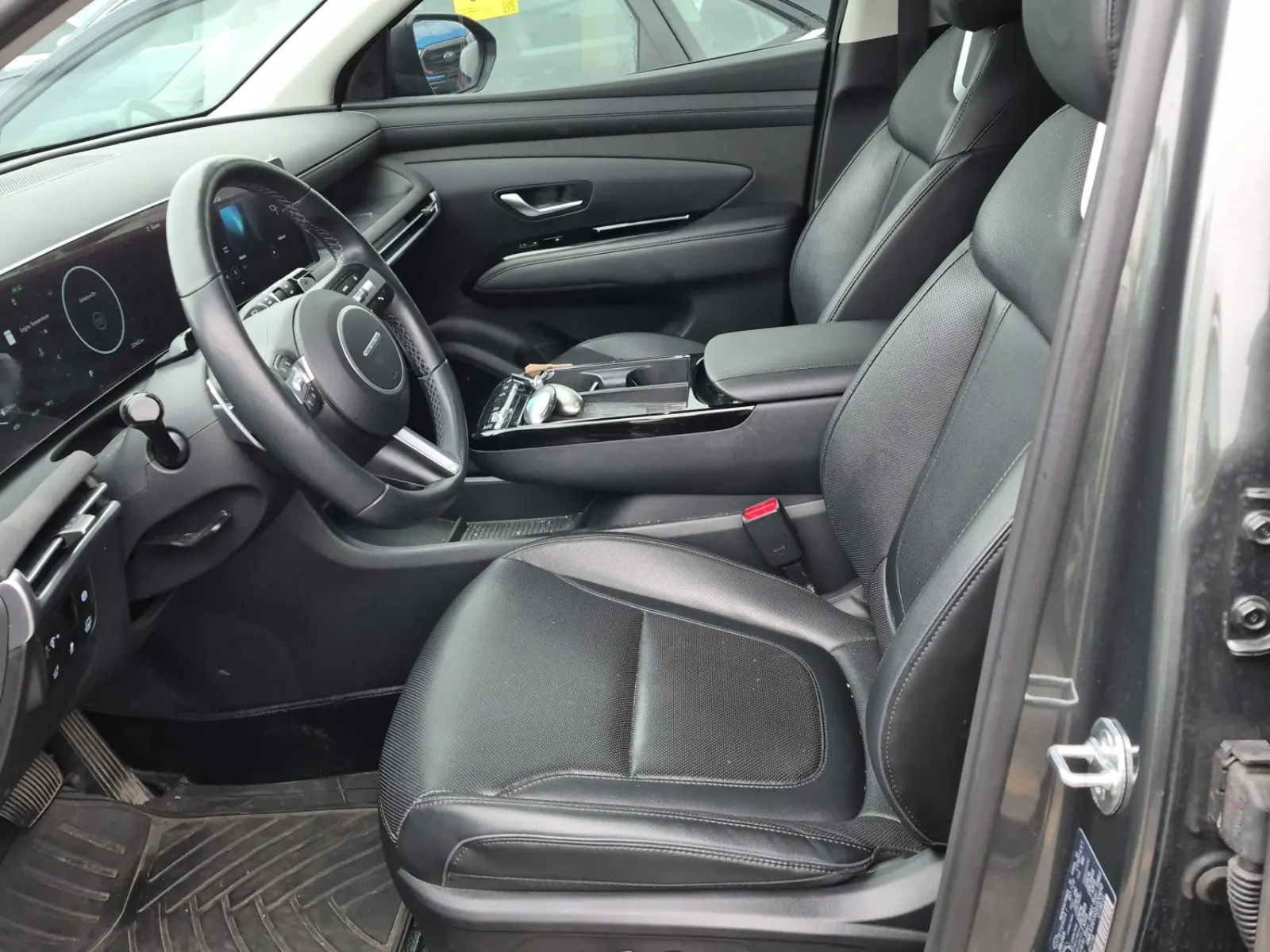 Front Interior Photo
