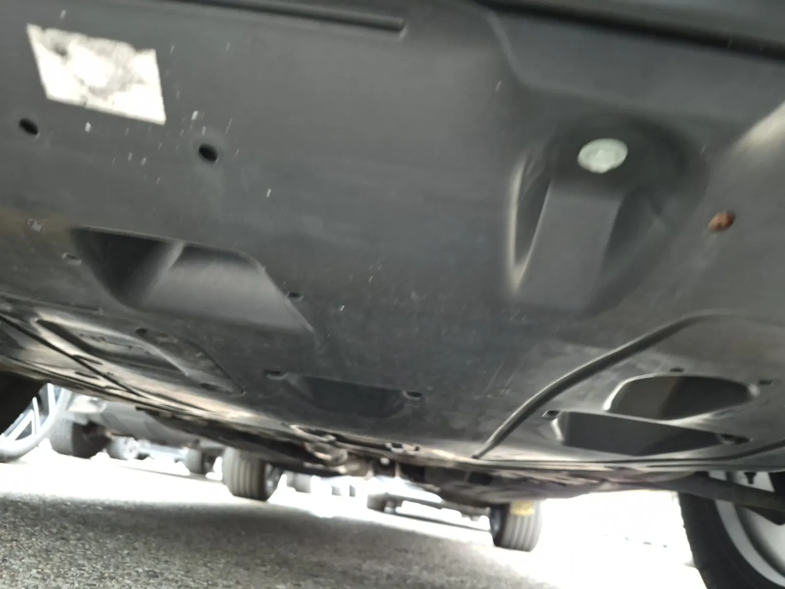 Undercarriage - Front Photo
