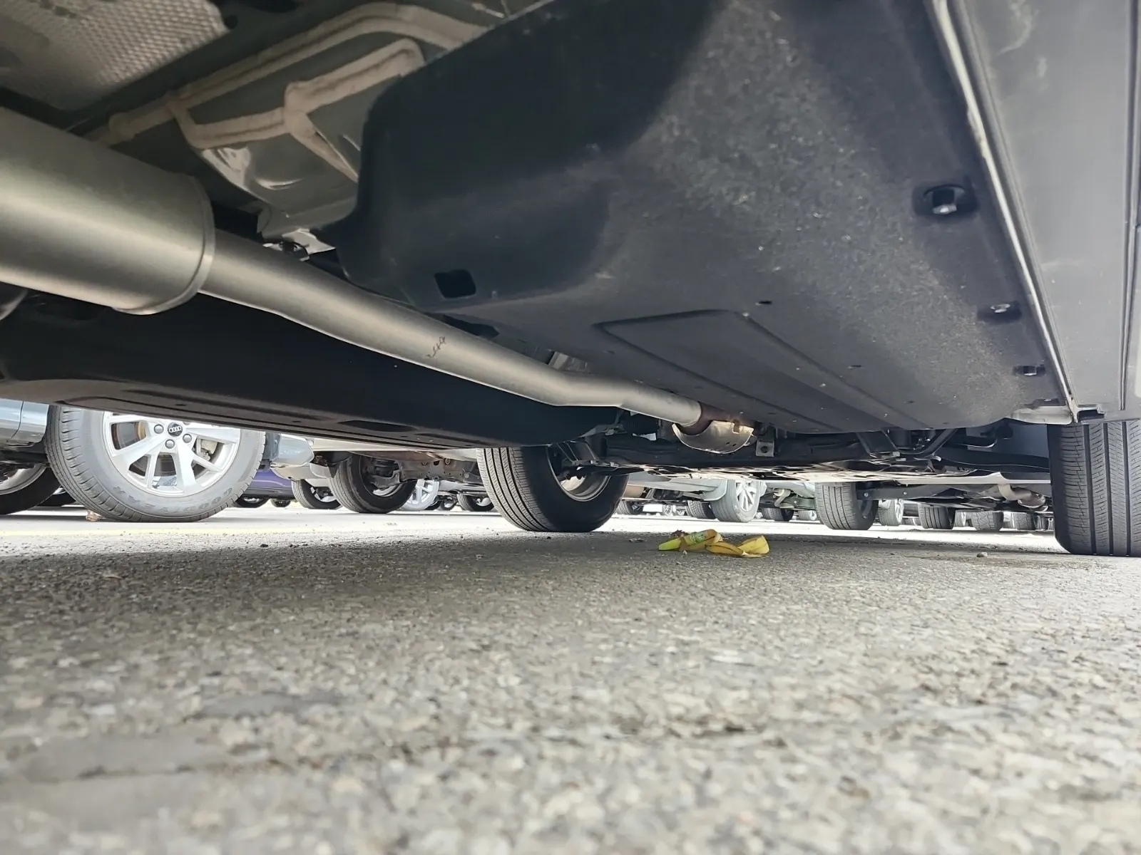 Undercarriage - Passenger Photo