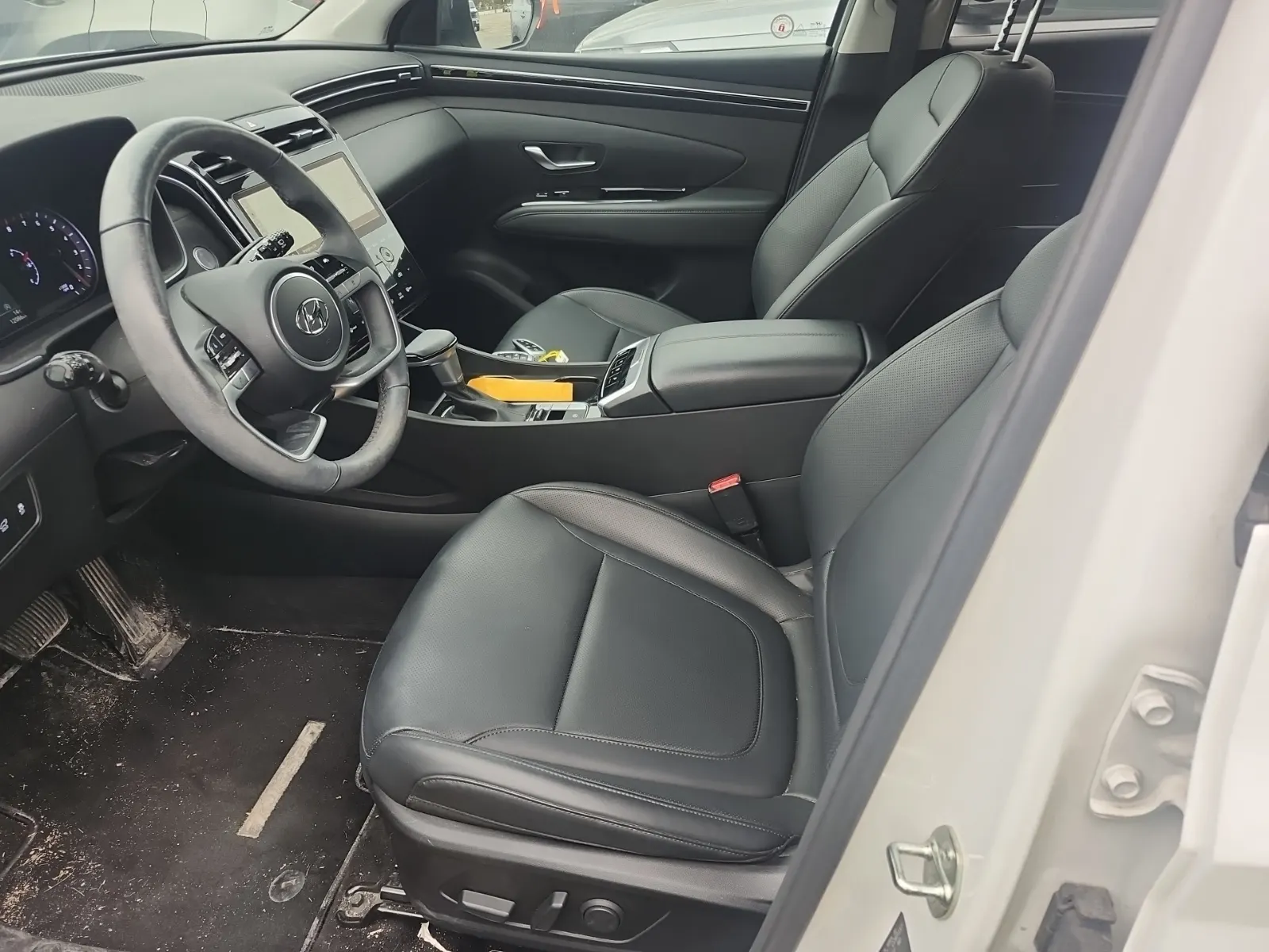 Front Interior Photo