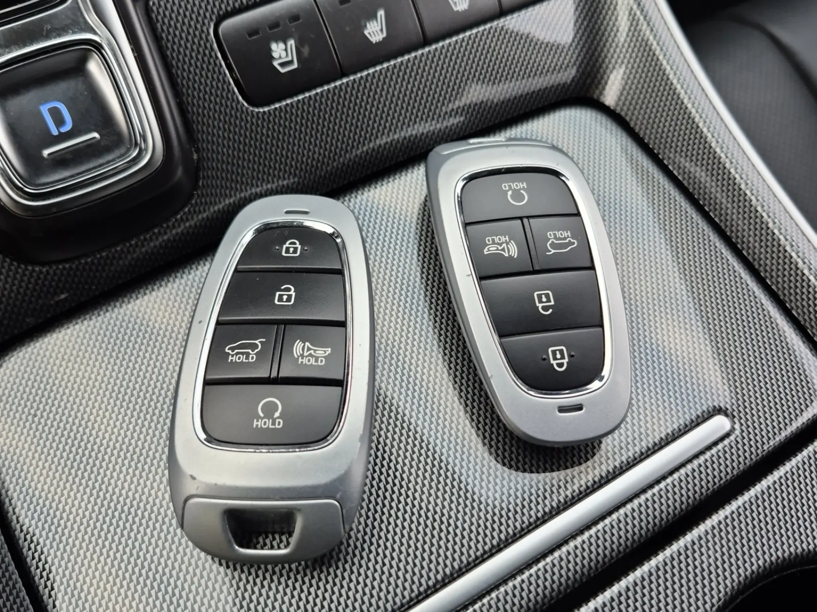 Keys/Fobs/Manual Photo