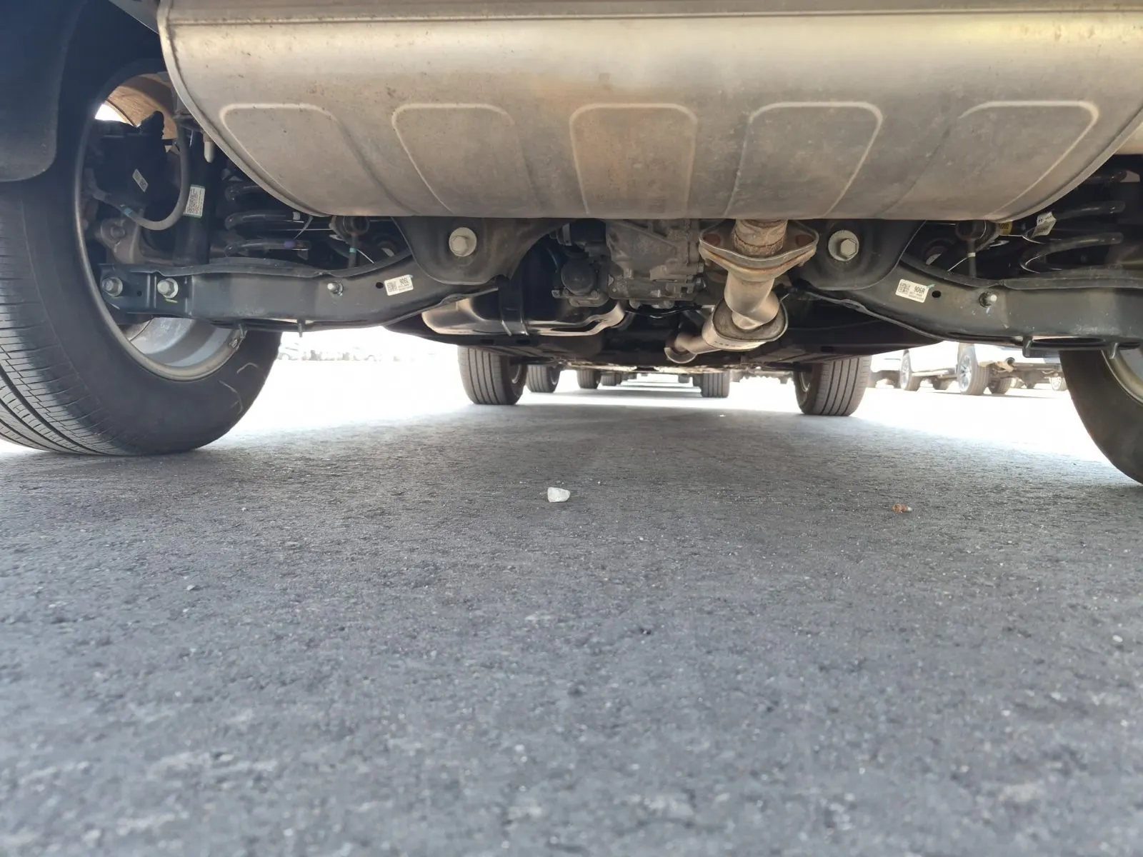 Undercarriage - Rear Photo