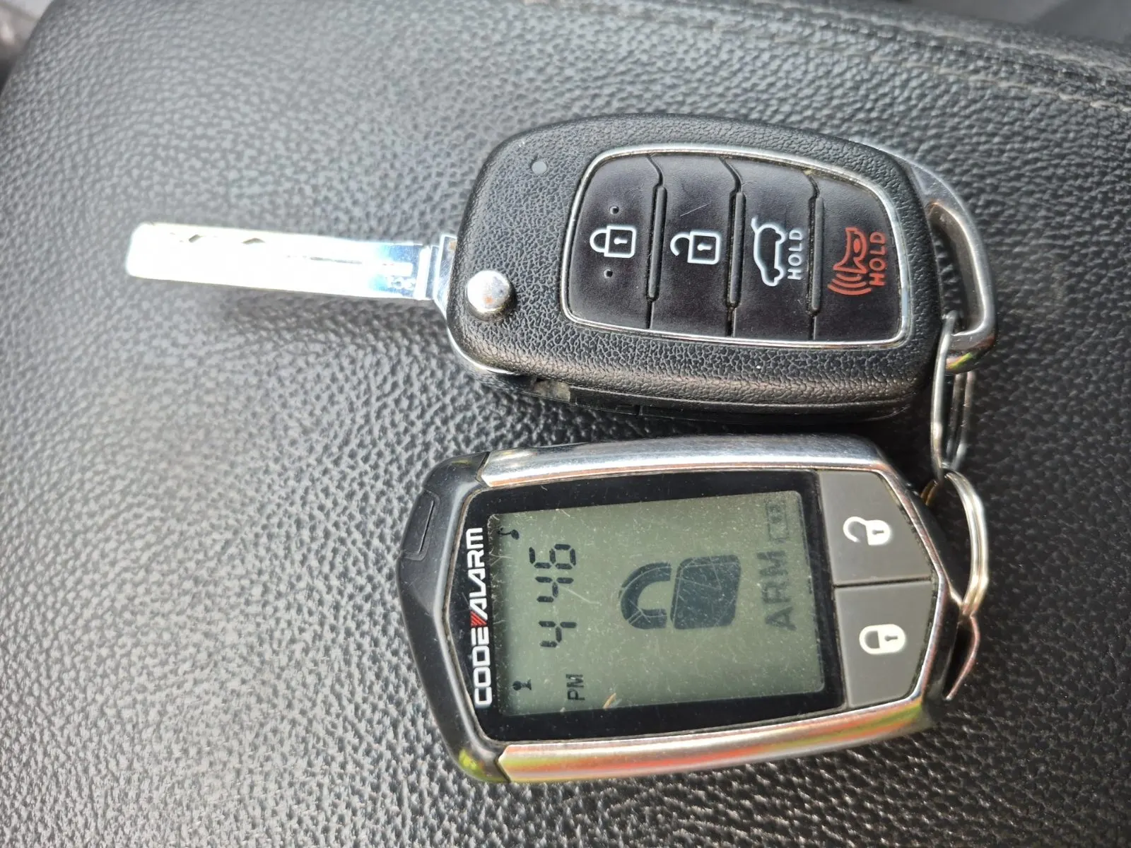Keys/Fobs/Manual Photo