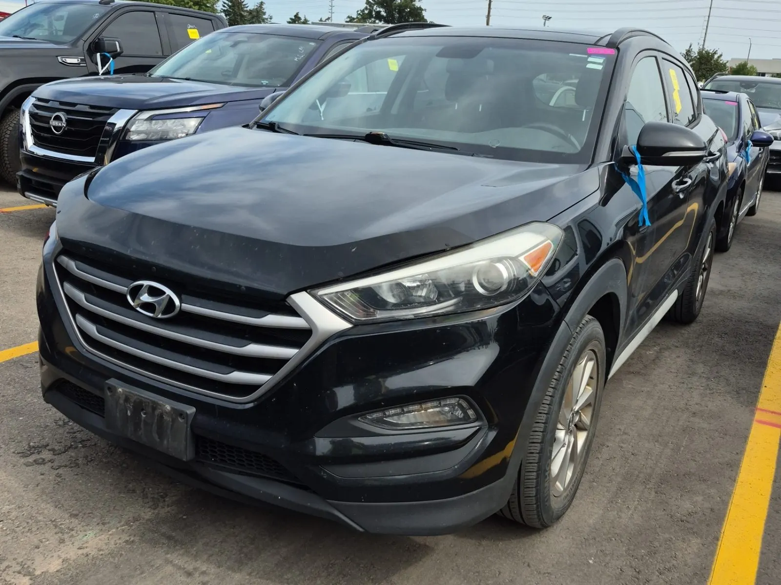Front driver 3/4 photo