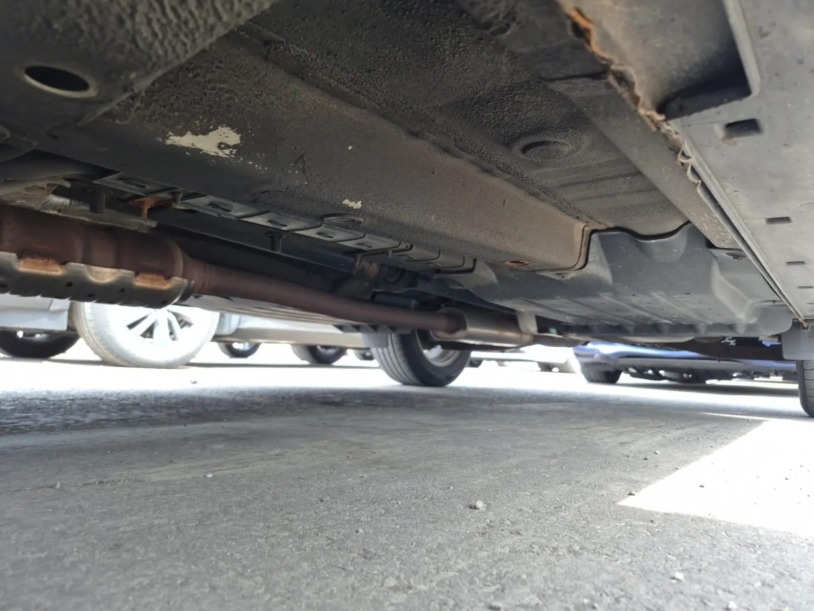 Undercarriage - Driver Photo