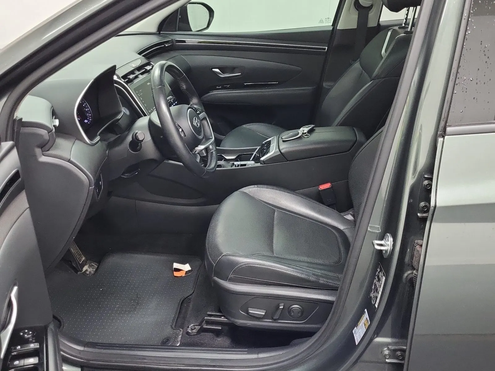 Front Interior Photo
