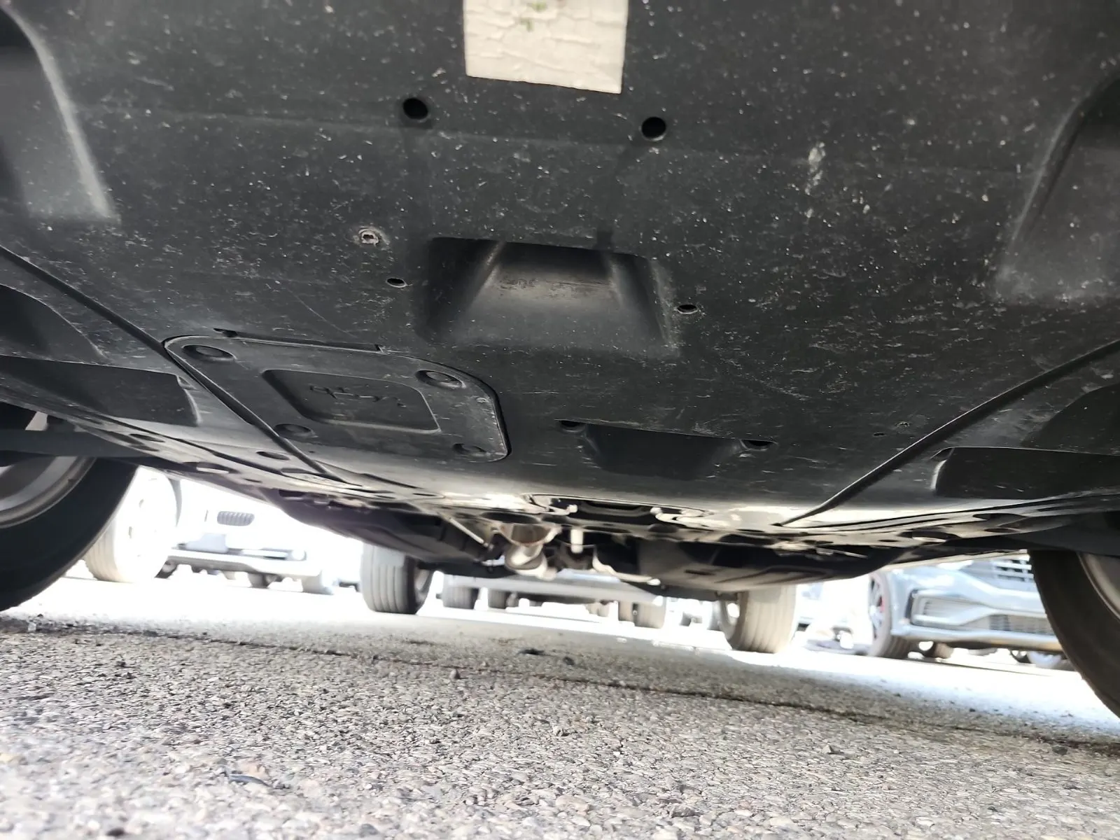 Undercarriage - Front Photo