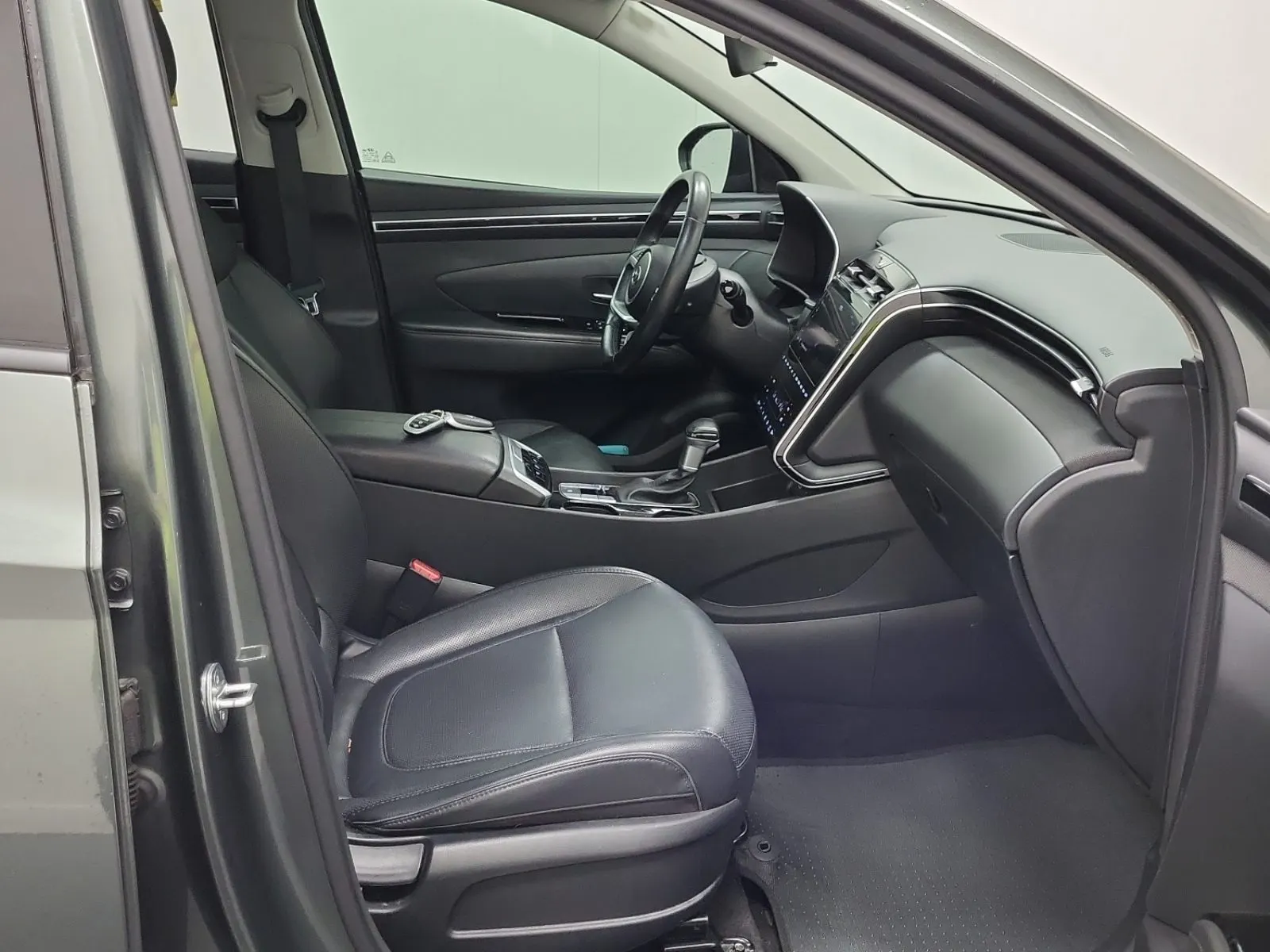 Right Side Interior Photo