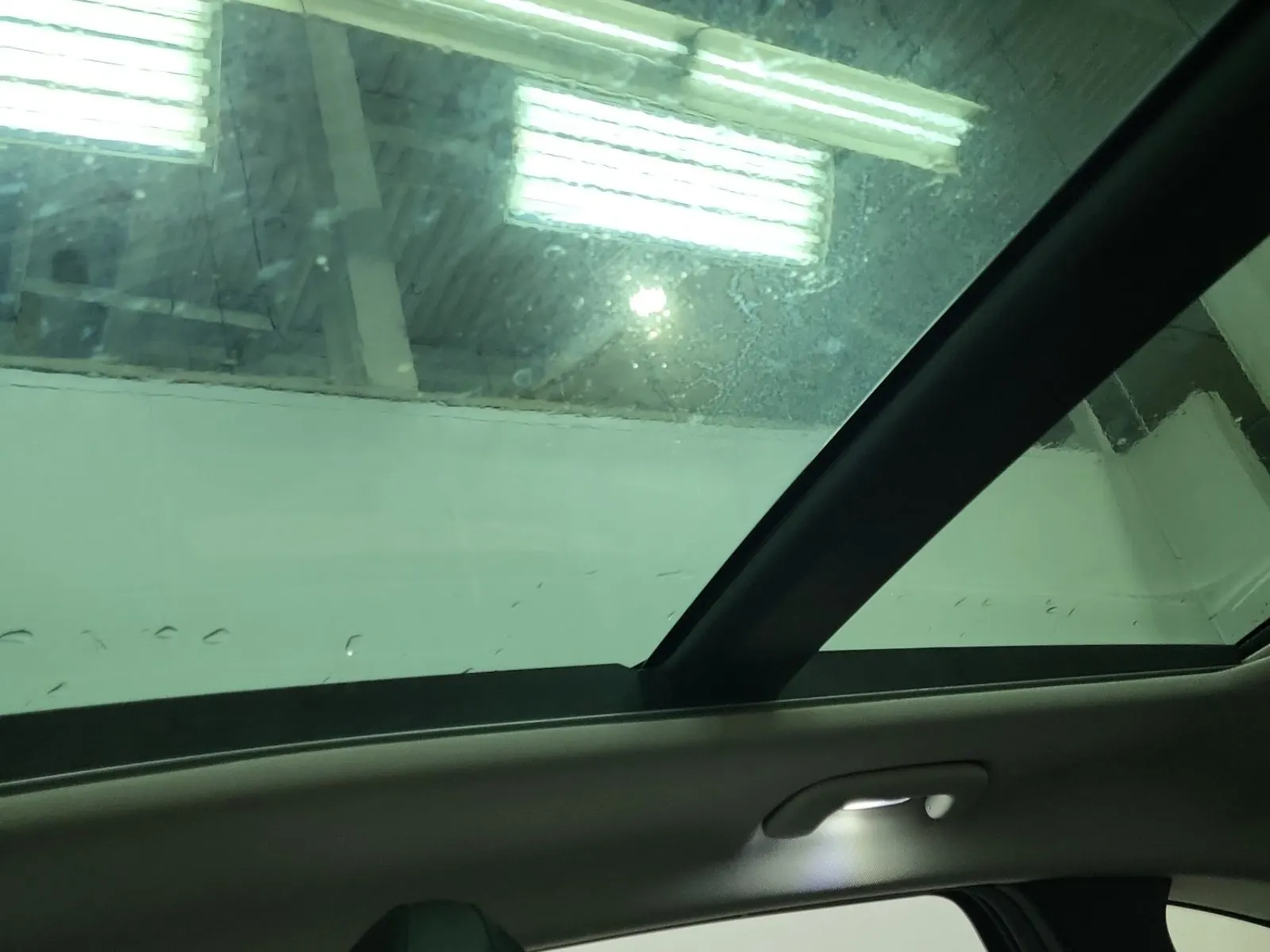 Interior Roof Photo