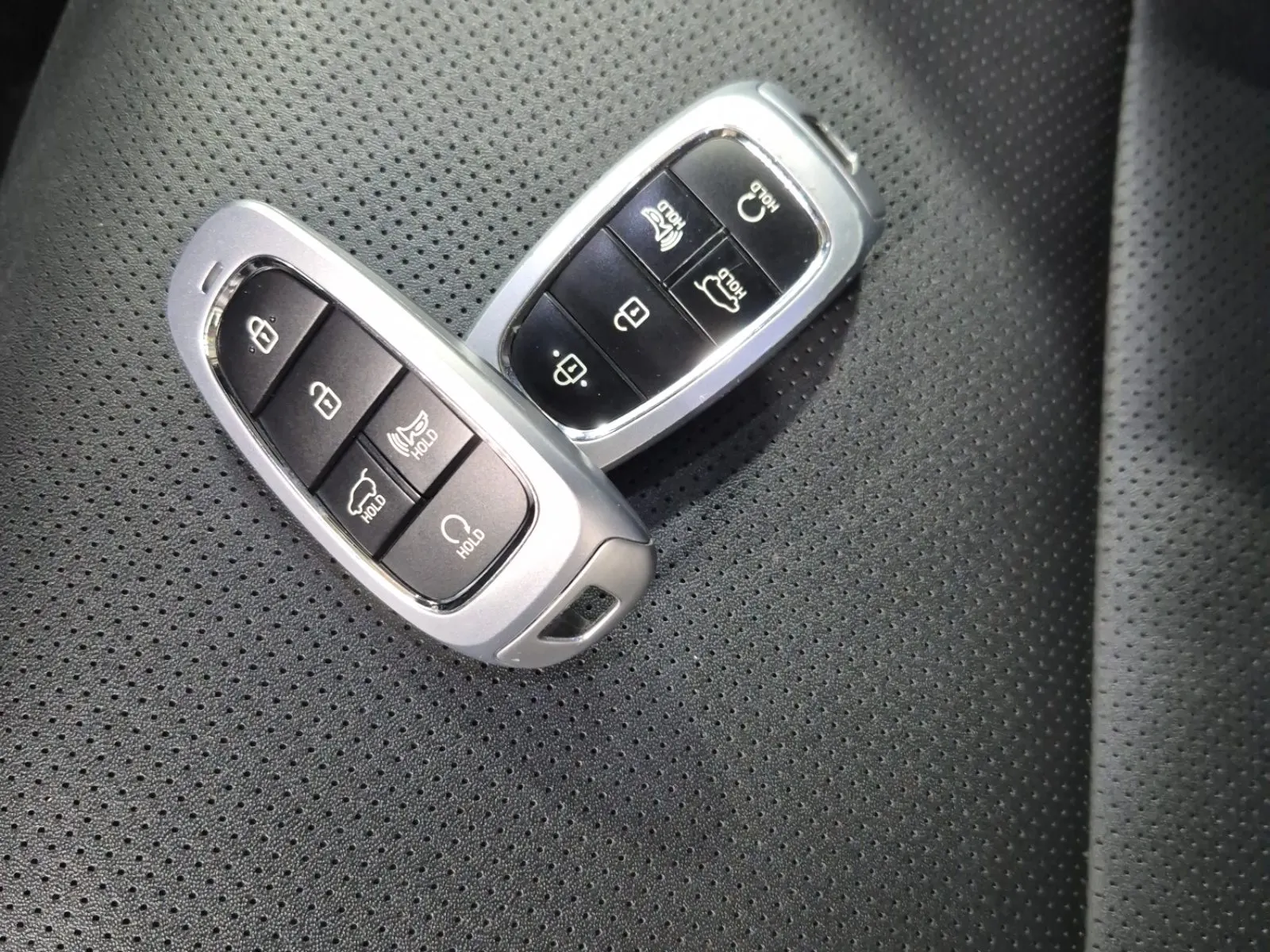 Keys/Fobs/Manual Photo