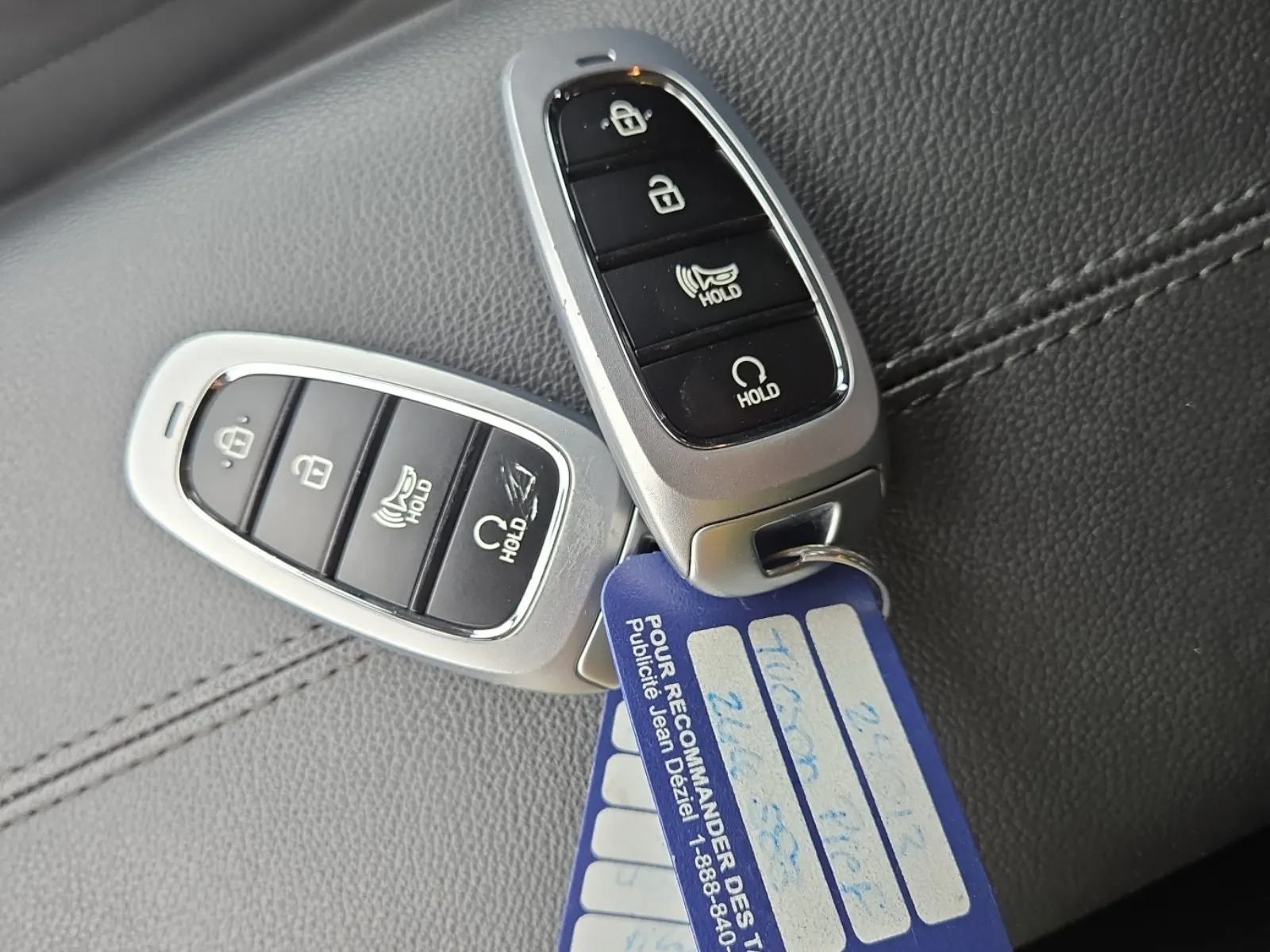 Keys/Fobs/Manual Photo