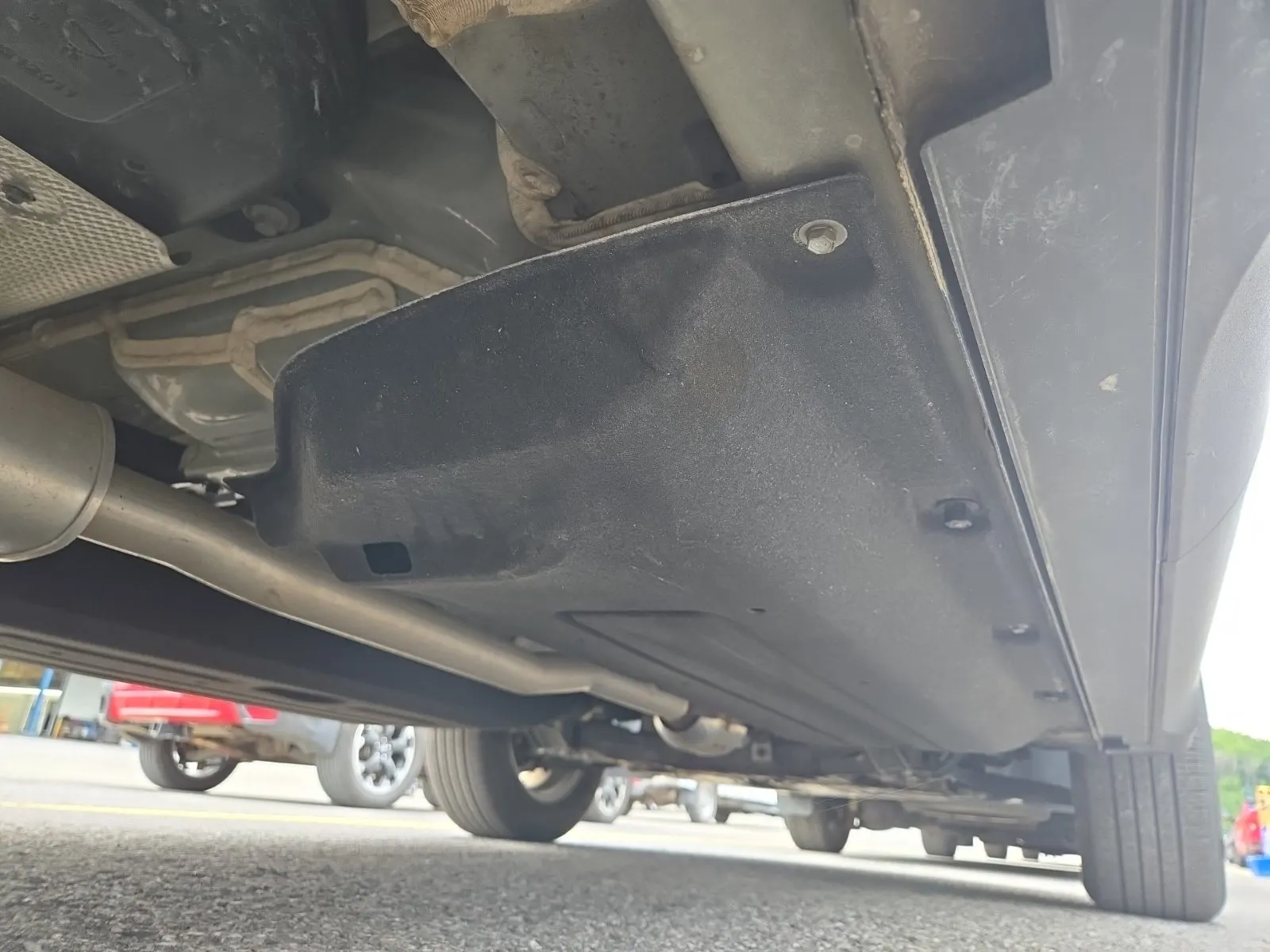 Undercarriage - Passenger Photo