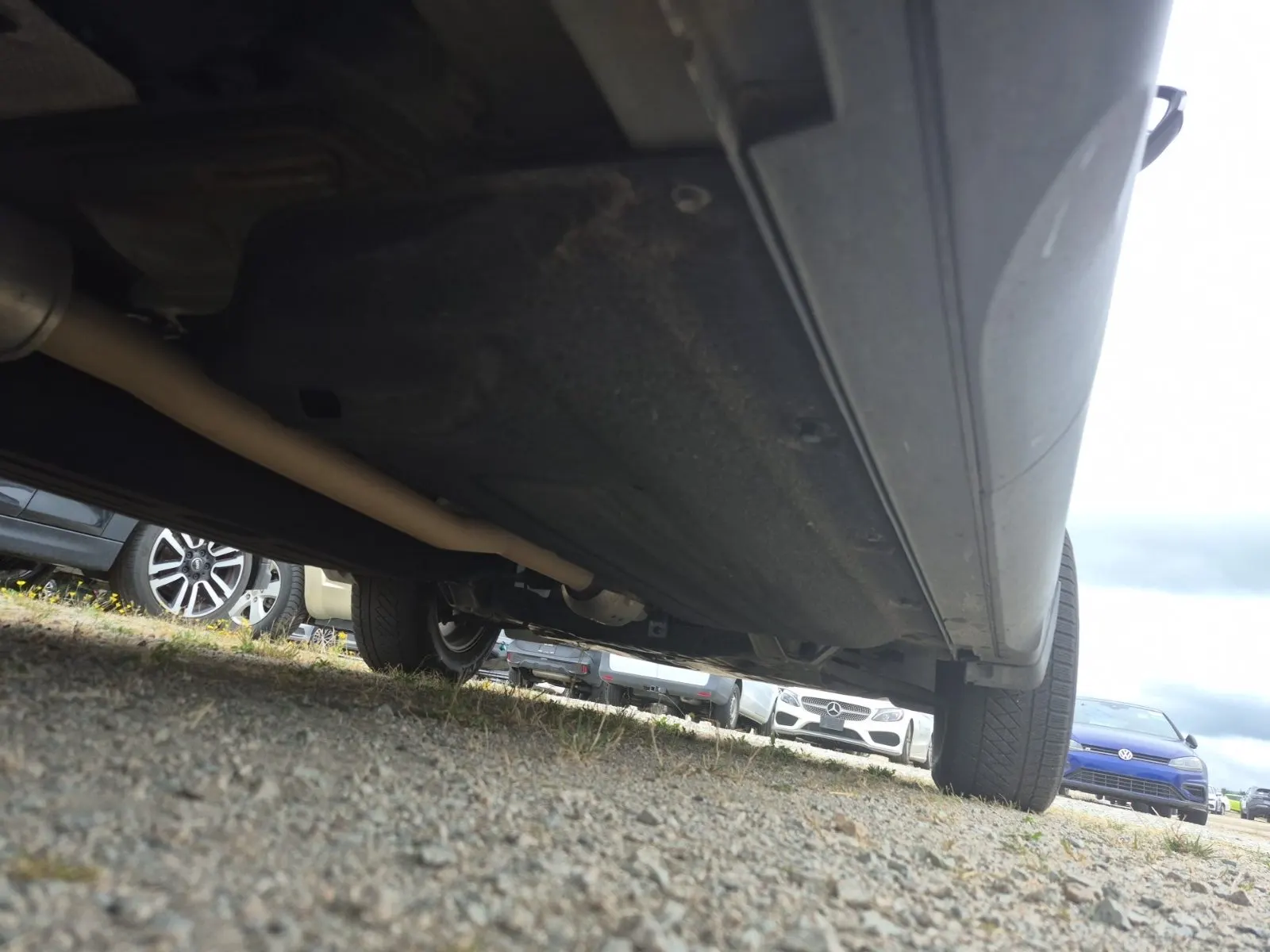 Undercarriage - Passenger Photo