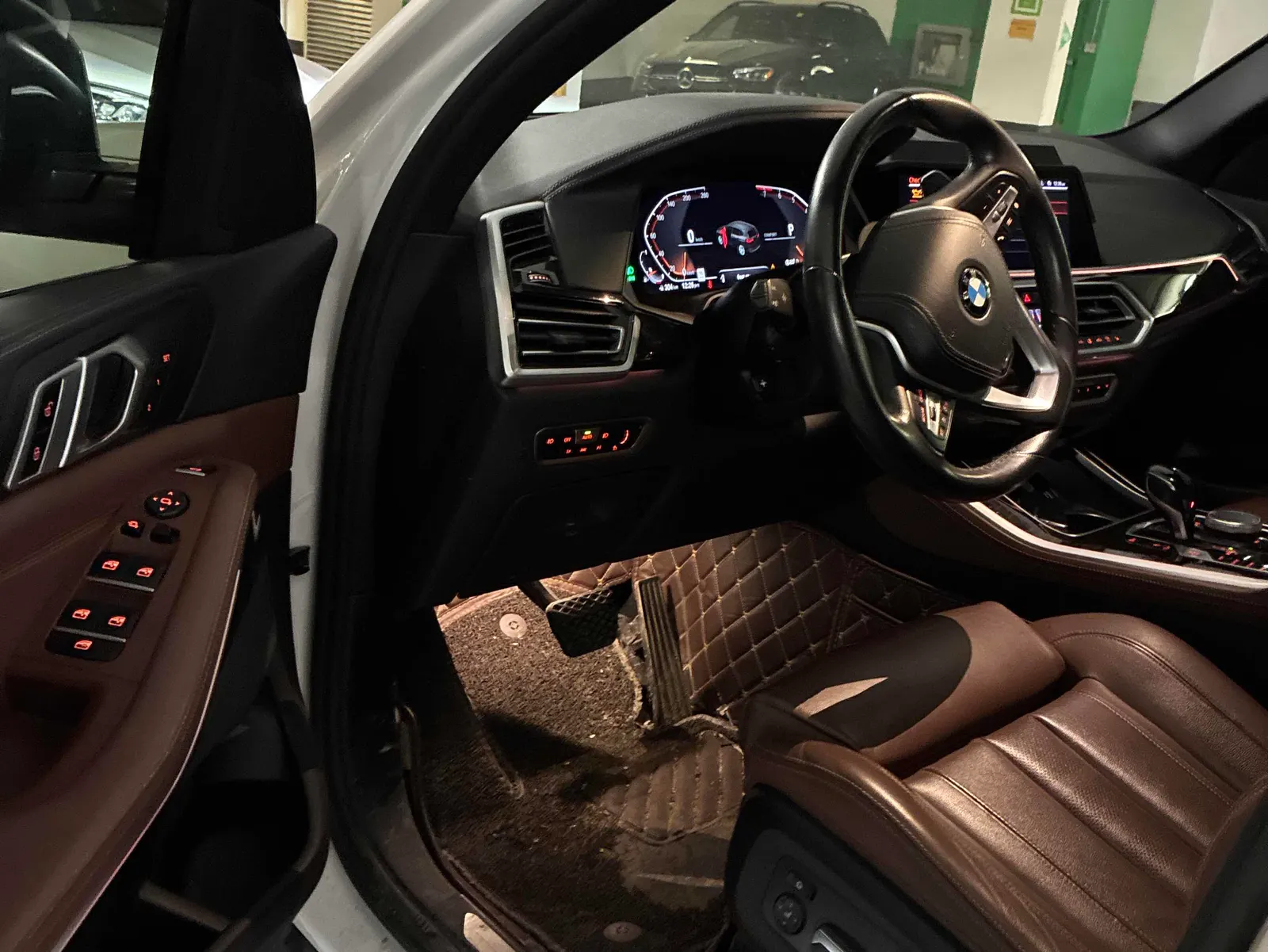 Interior driver side
