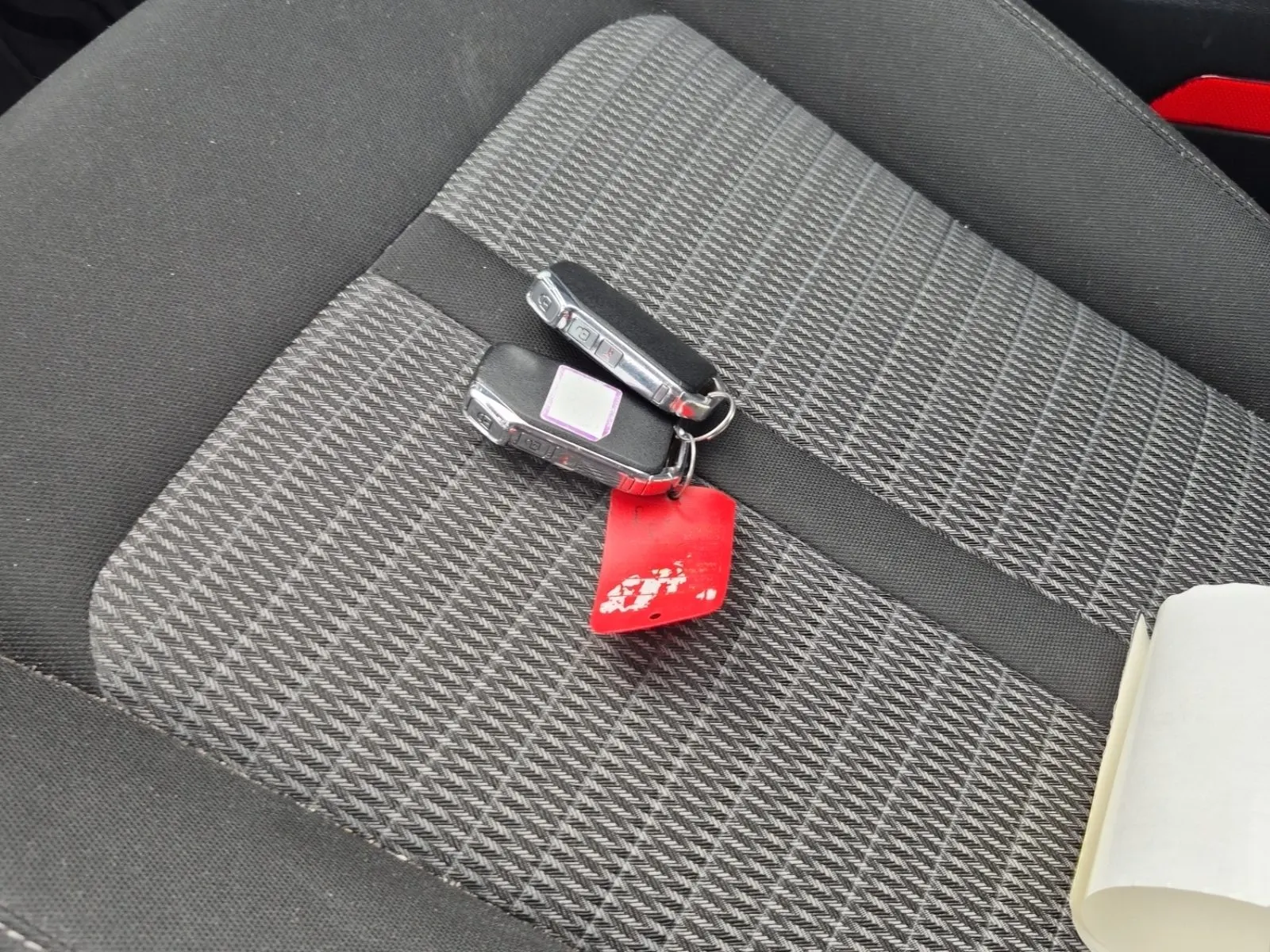 Keys/Fobs/Manual Photo