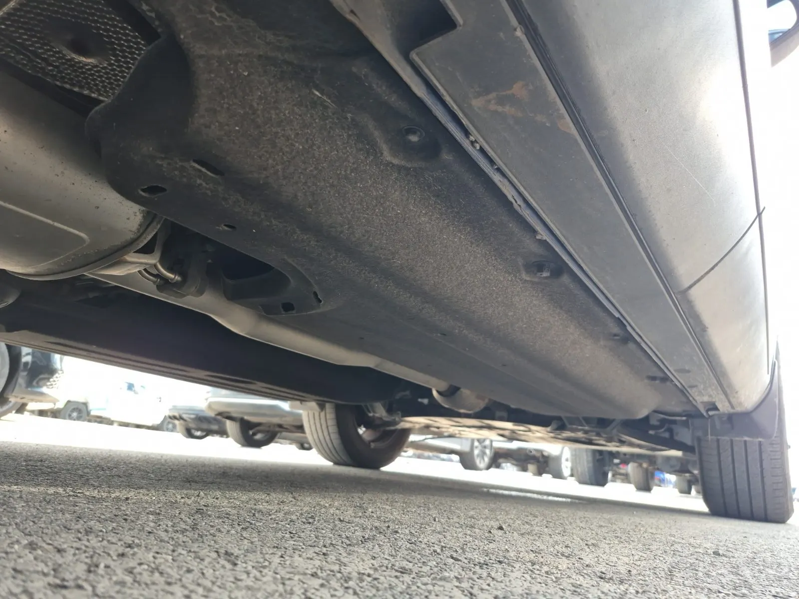 Undercarriage - Passenger Photo