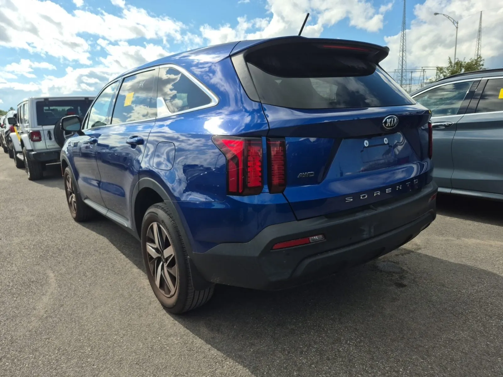 Driver Rear 3/4 Photo