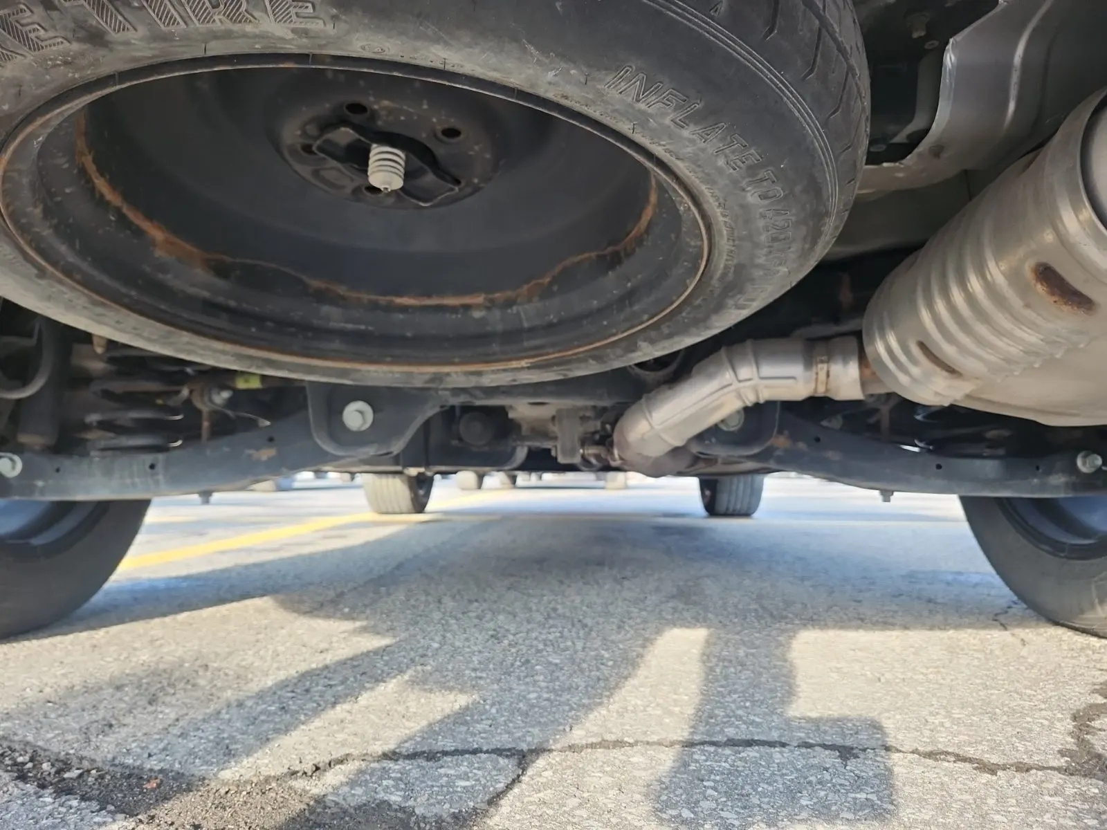 Undercarriage - Rear Photo