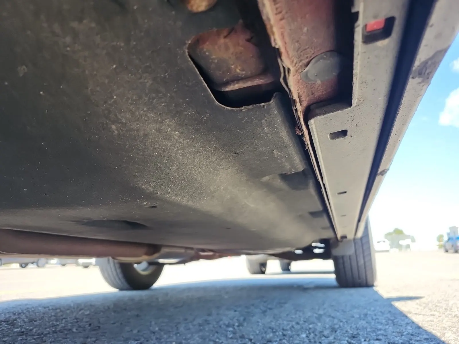 Undercarriage - Driver Photo