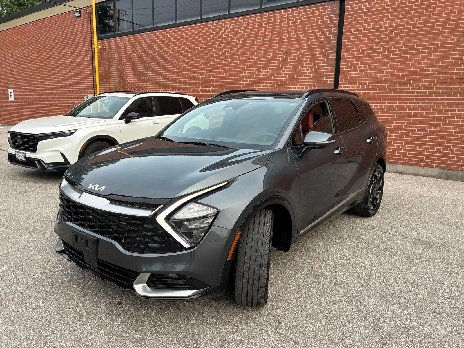 3/4 Front (Main image)