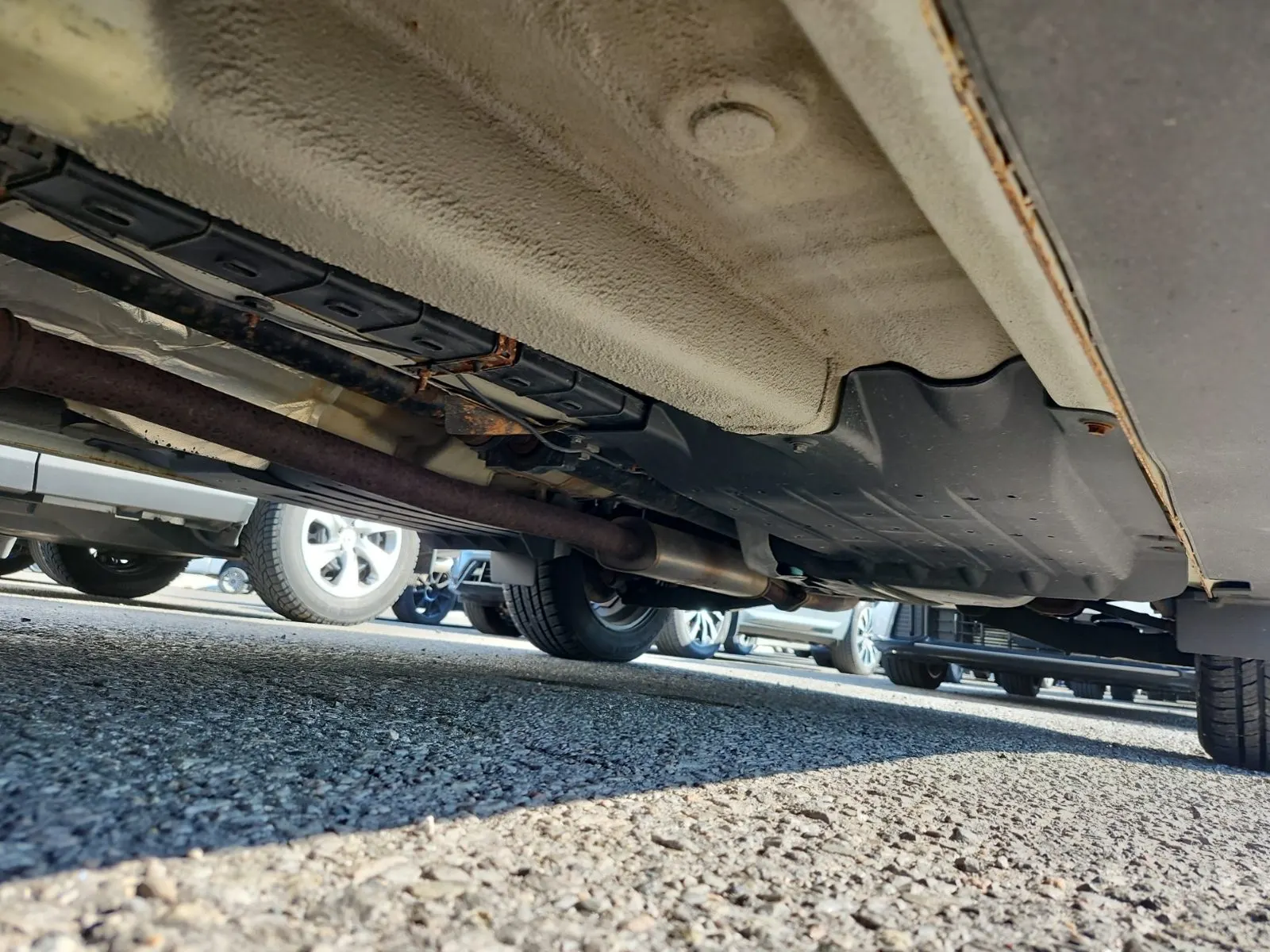 Undercarriage - Driver Photo