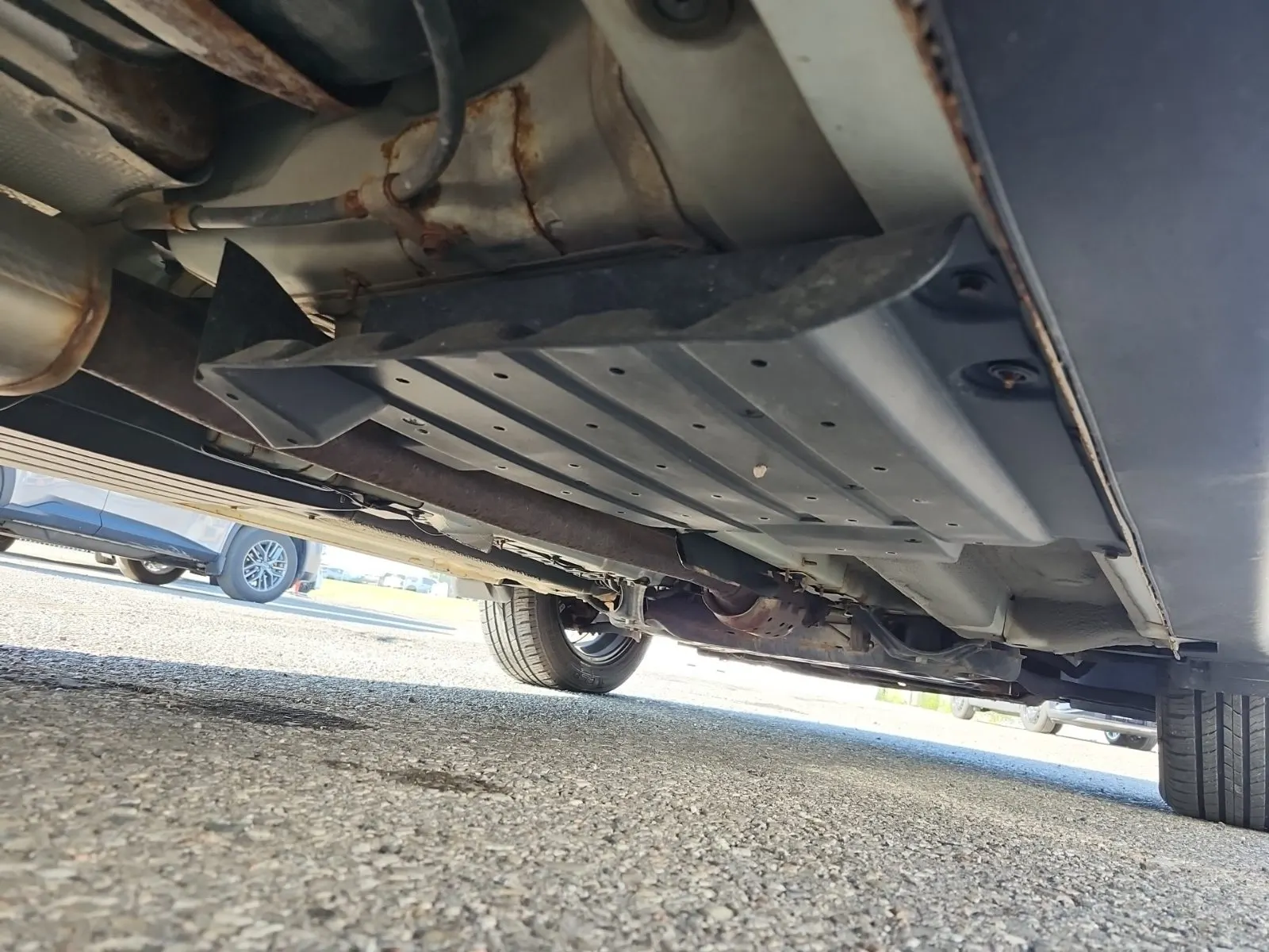Undercarriage - Passenger Photo