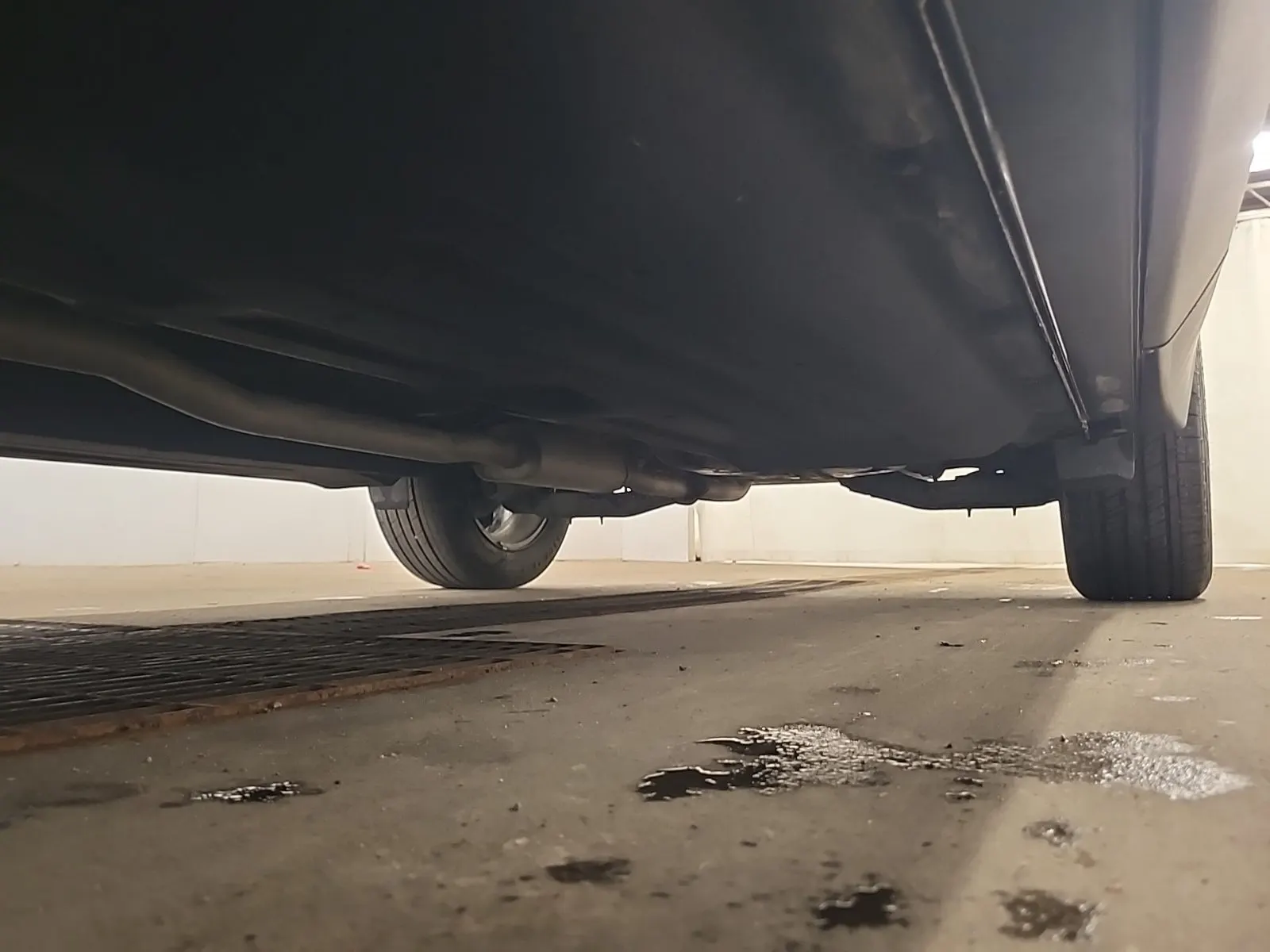 Undercarriage - Driver Photo