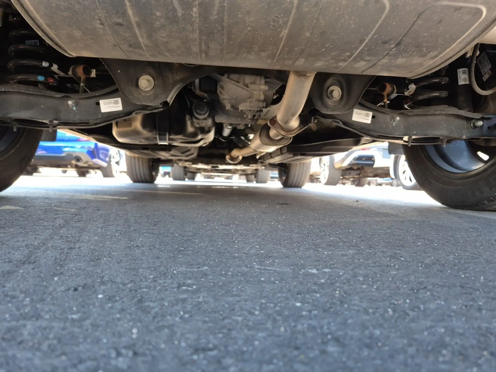Undercarriage - Rear Photo