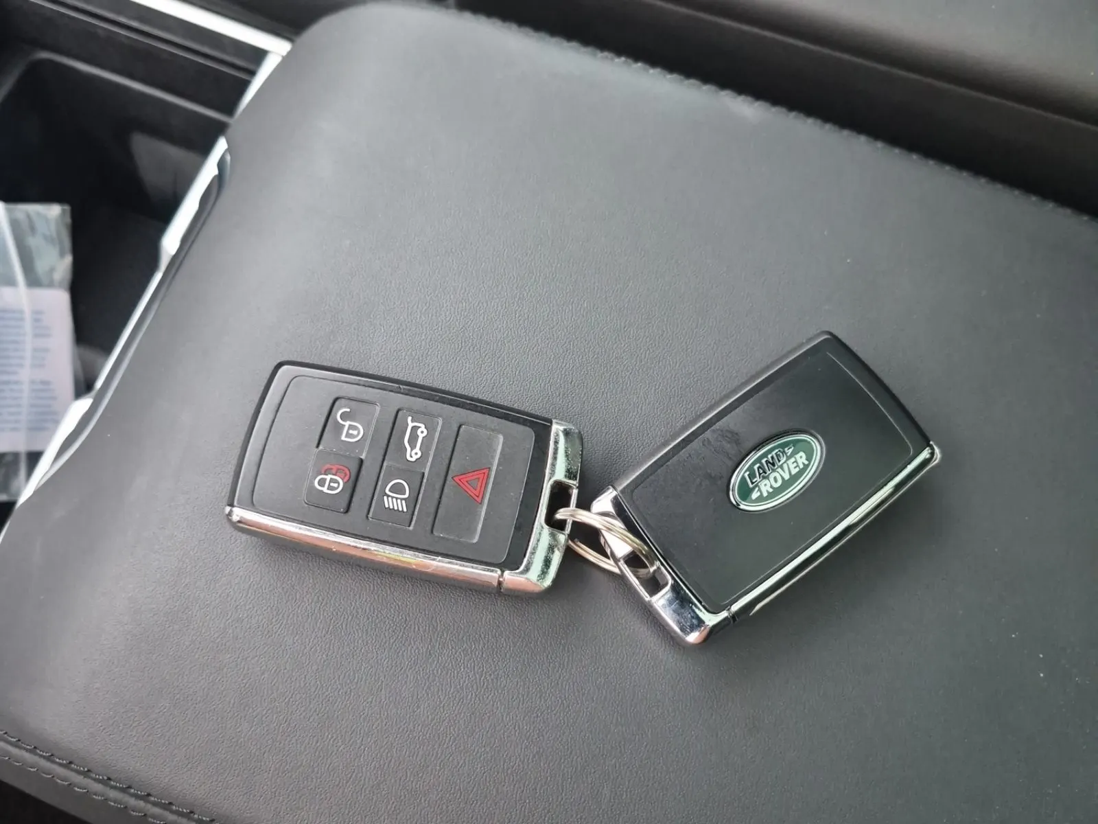 Keys/Fobs/Manual Photo