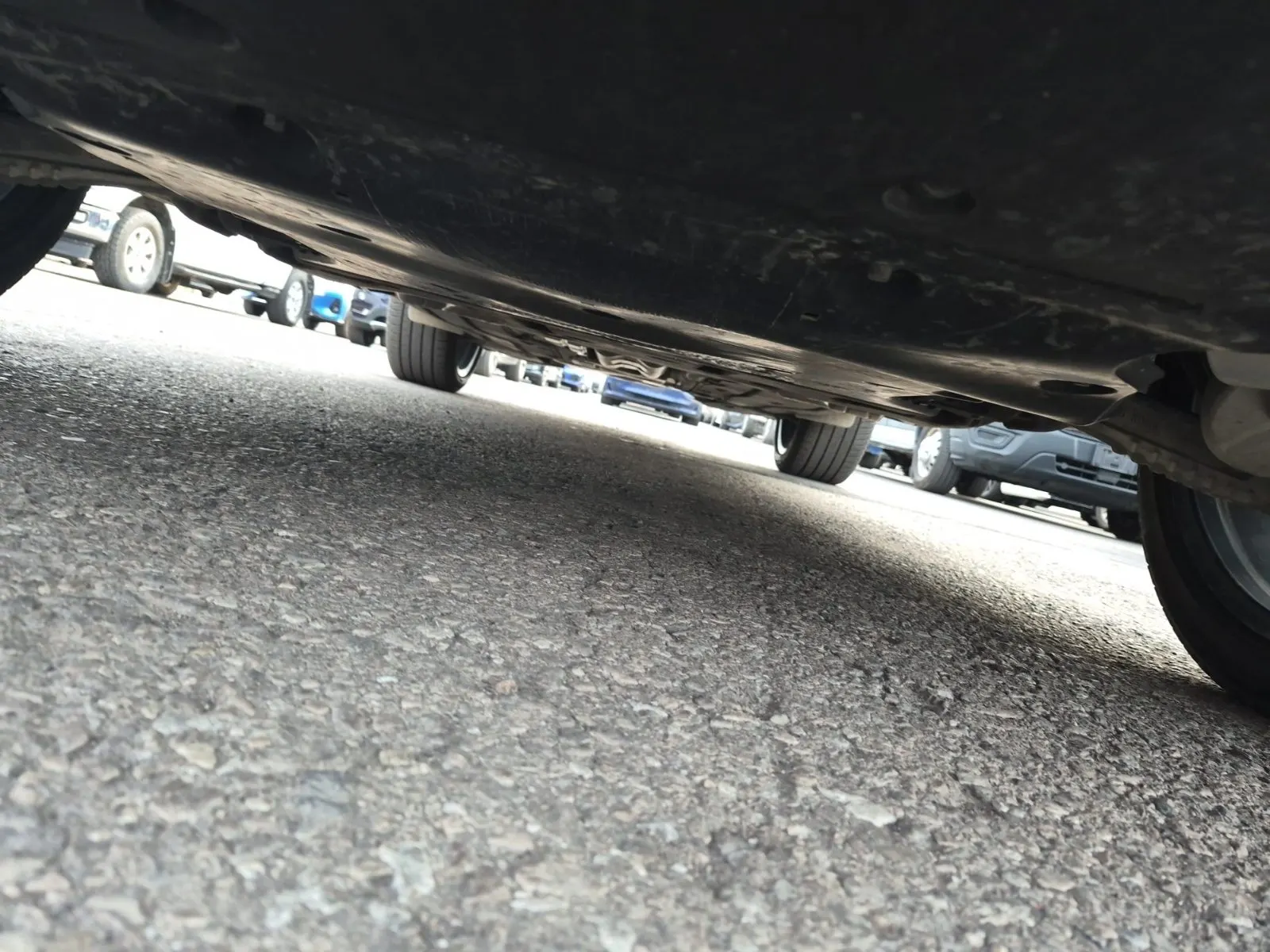 Undercarriage - Front Photo