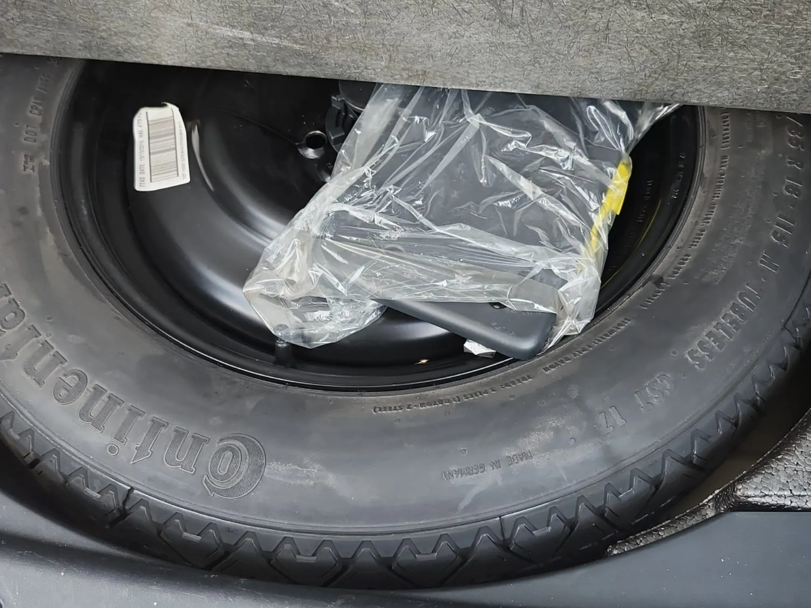 Spare Tire & Wheel Photo