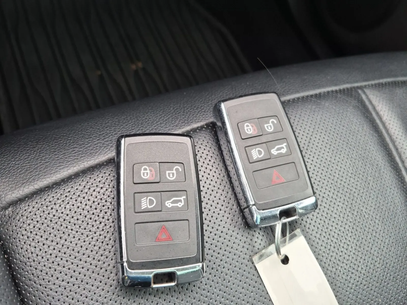 Keys/Fobs/Manual Photo