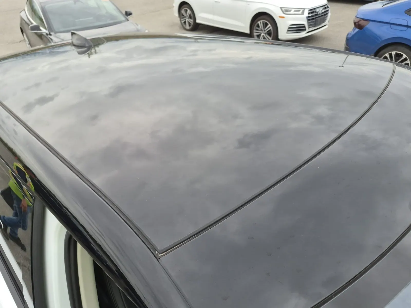 Exterior Roof Photo
