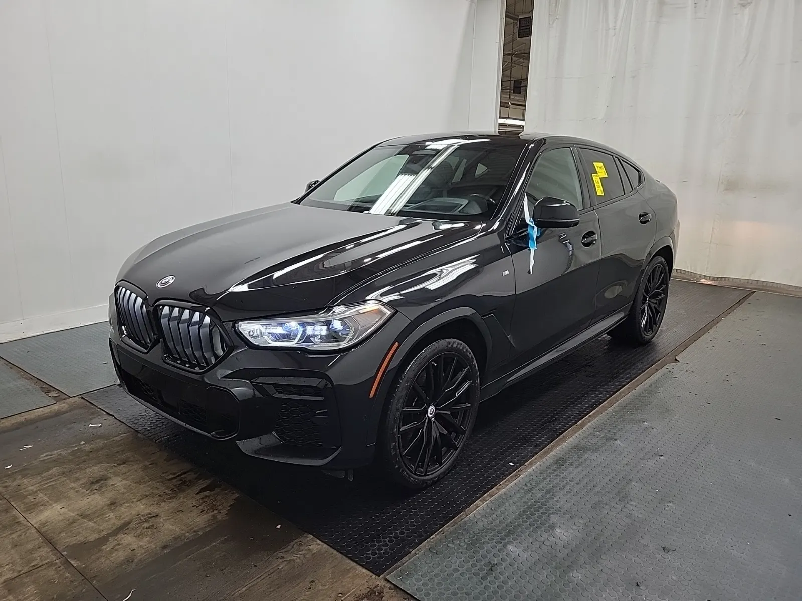 2023 BMW X6
