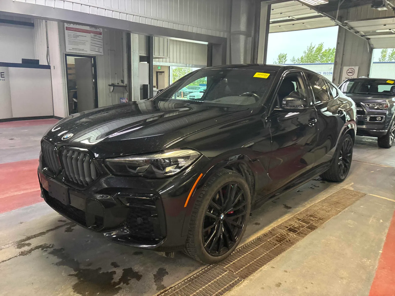 2023 BMW X6
