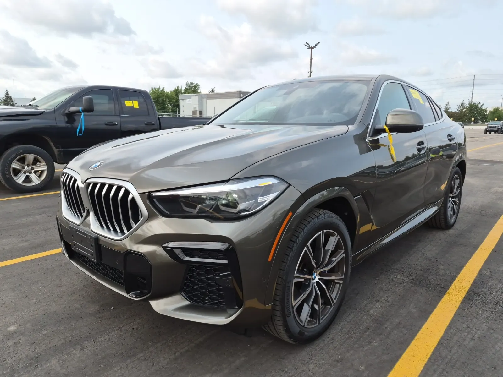 2022 BMW X6