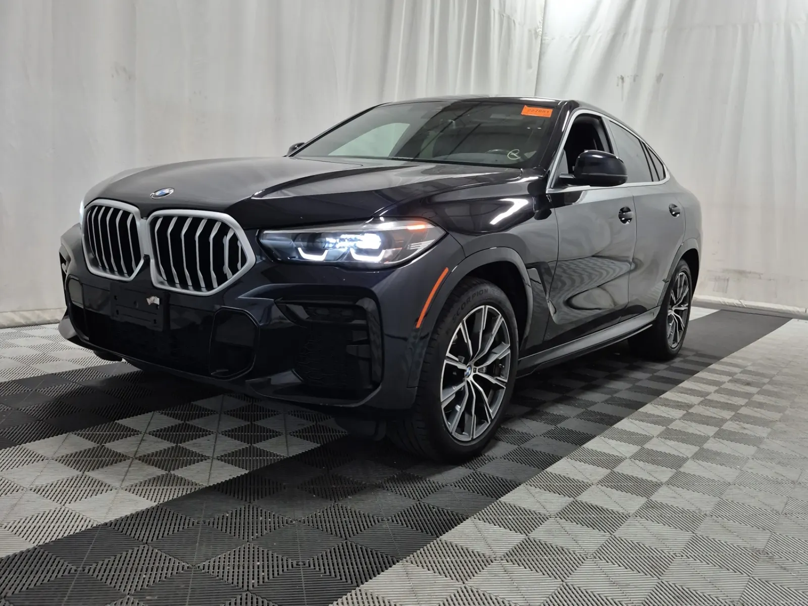 2022 BMW X6