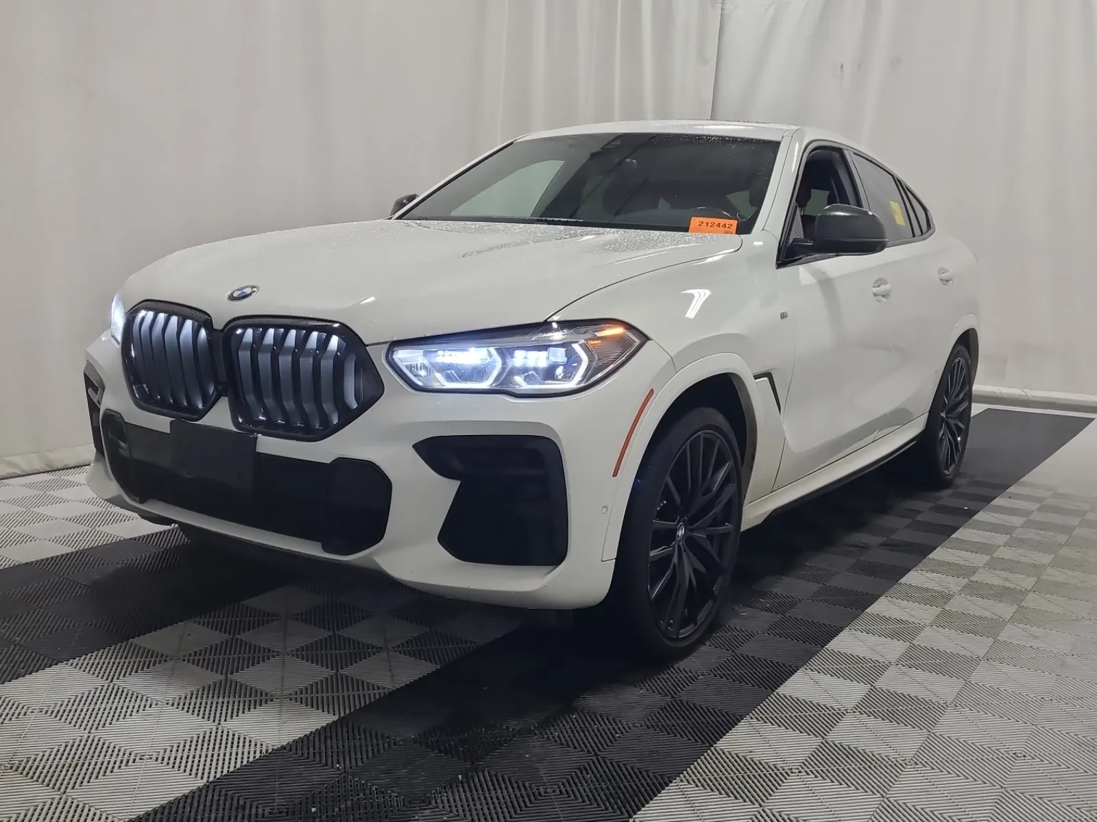 2022 BMW X6