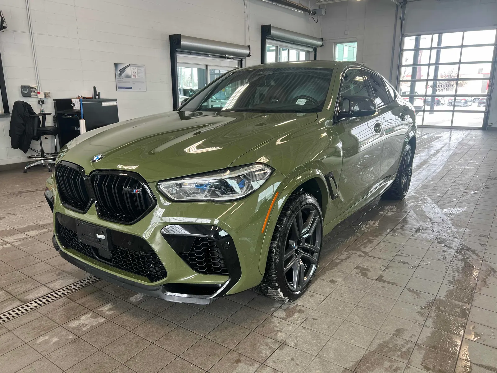 2022 BMW X6 M