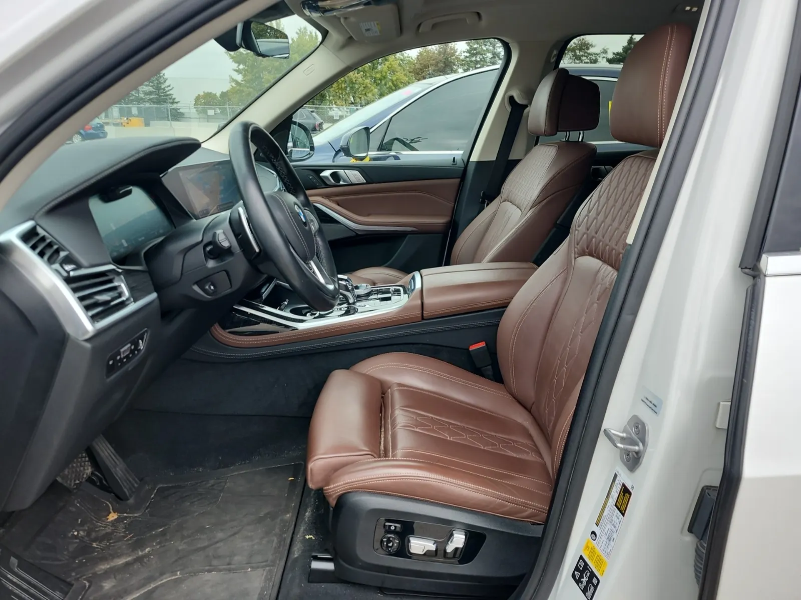 Front Interior Photo