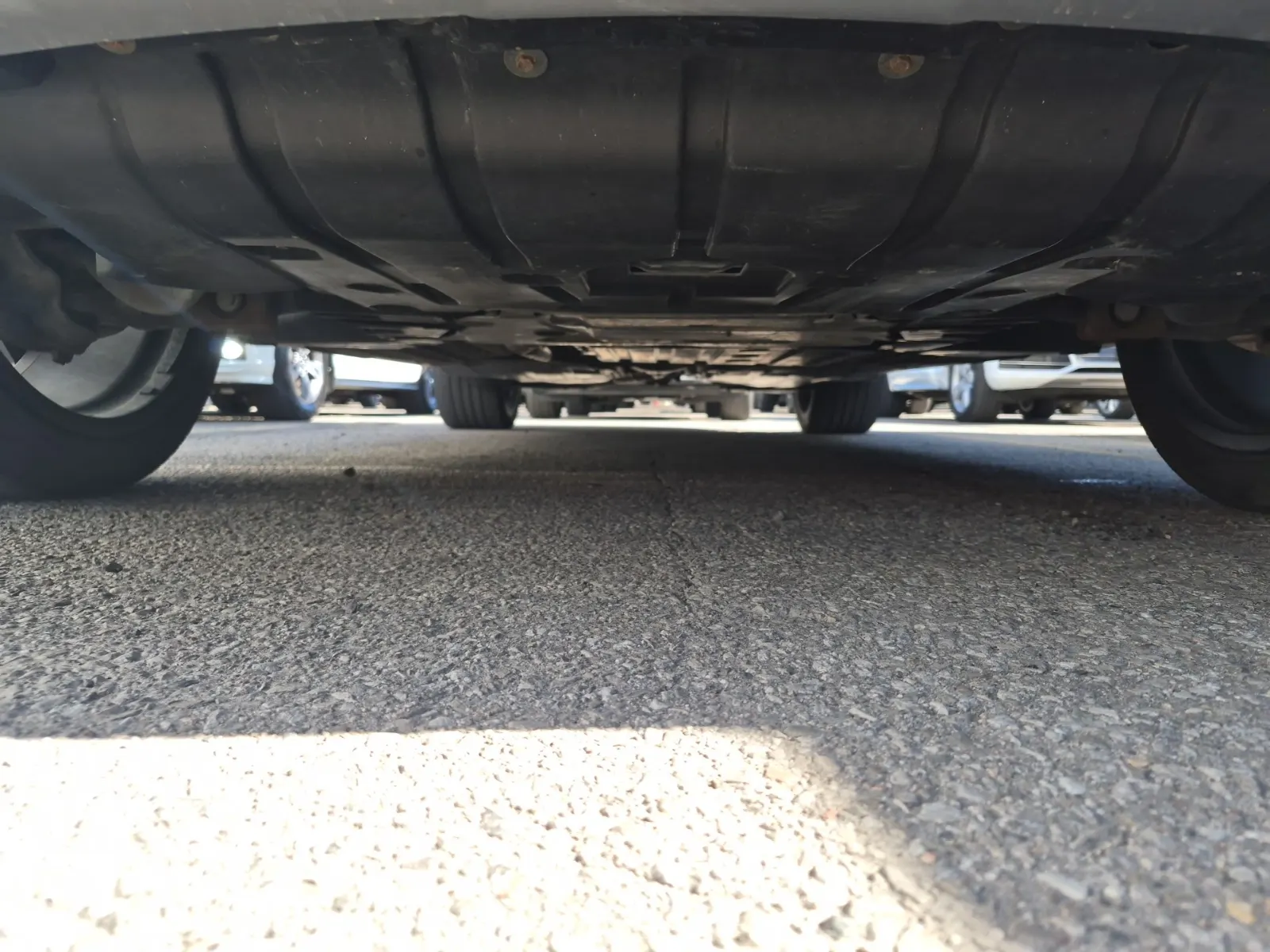Undercarriage - Front Photo