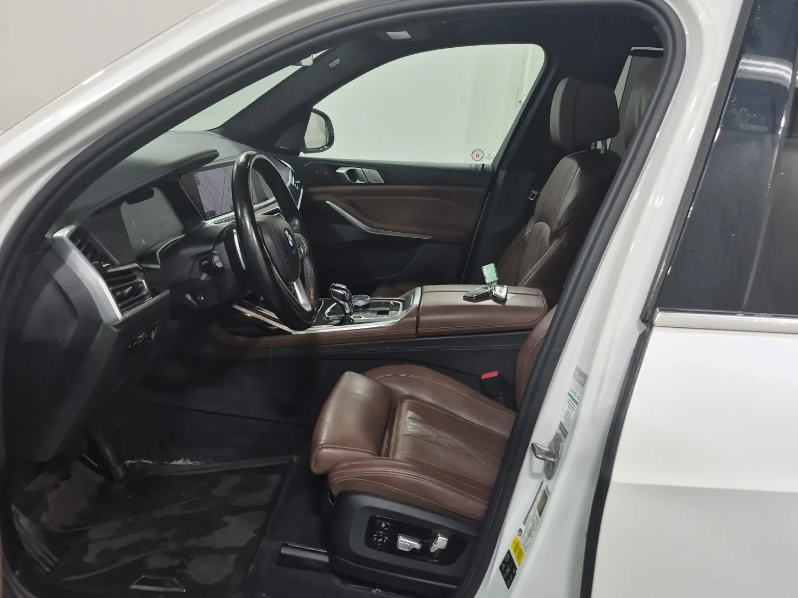 Front Interior Photo