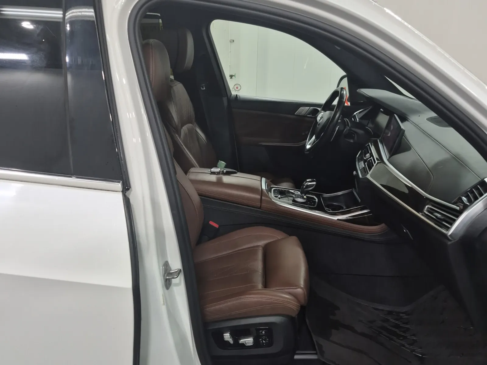 Right Side Interior Photo